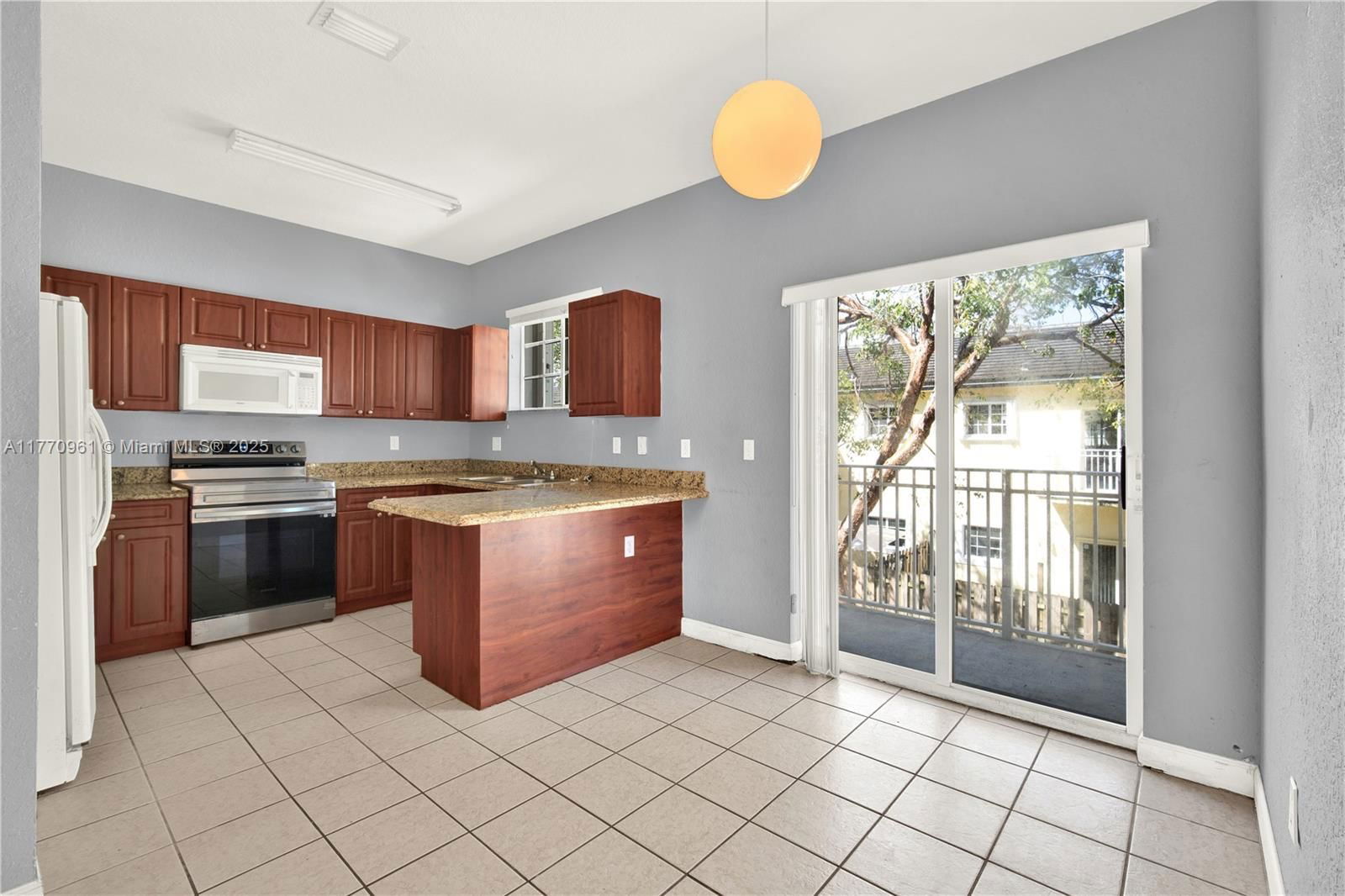Real estate property located at 374 26th Ave #203, Miami-dade, Caribbean Isles Villas Co, Homestead, FL