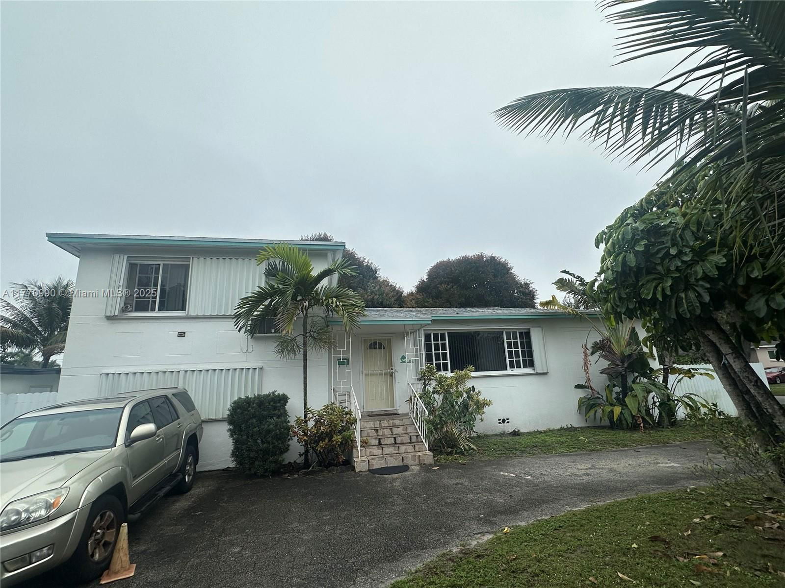 Real estate property located at 102 122nd St, Miami-dade, Breezeswept Estates, North Miami, FL