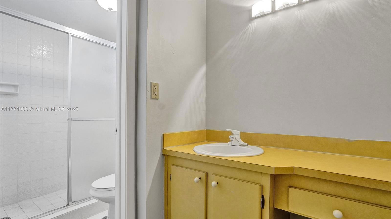 Real estate property located at 6555 Broward Blvd #209, Broward, Plantation Club C Condo, Plantation, FL