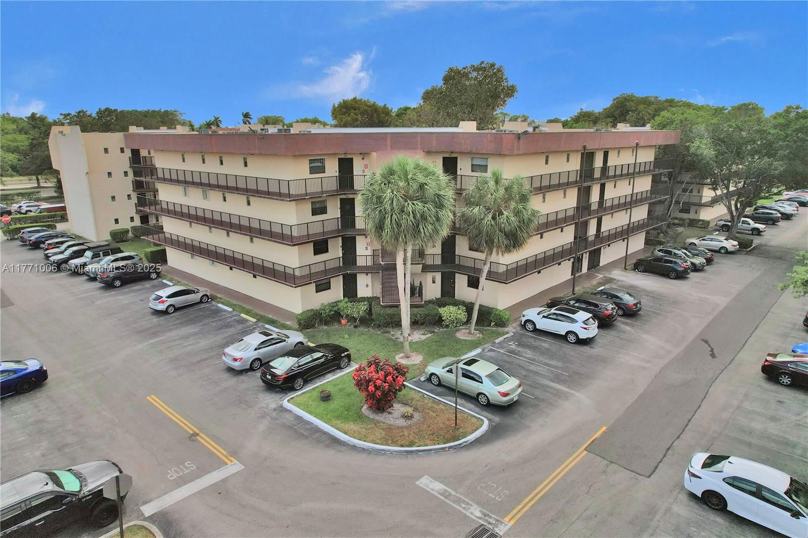 Real estate property located at 6555 Broward Blvd #209, Broward, Plantation Club C Condo, Plantation, FL