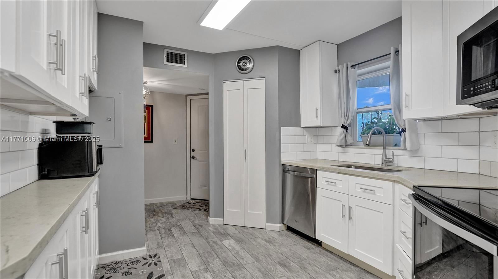 Real estate property located at 6555 Broward Blvd #209, Broward, Plantation Club C Condo, Plantation, FL