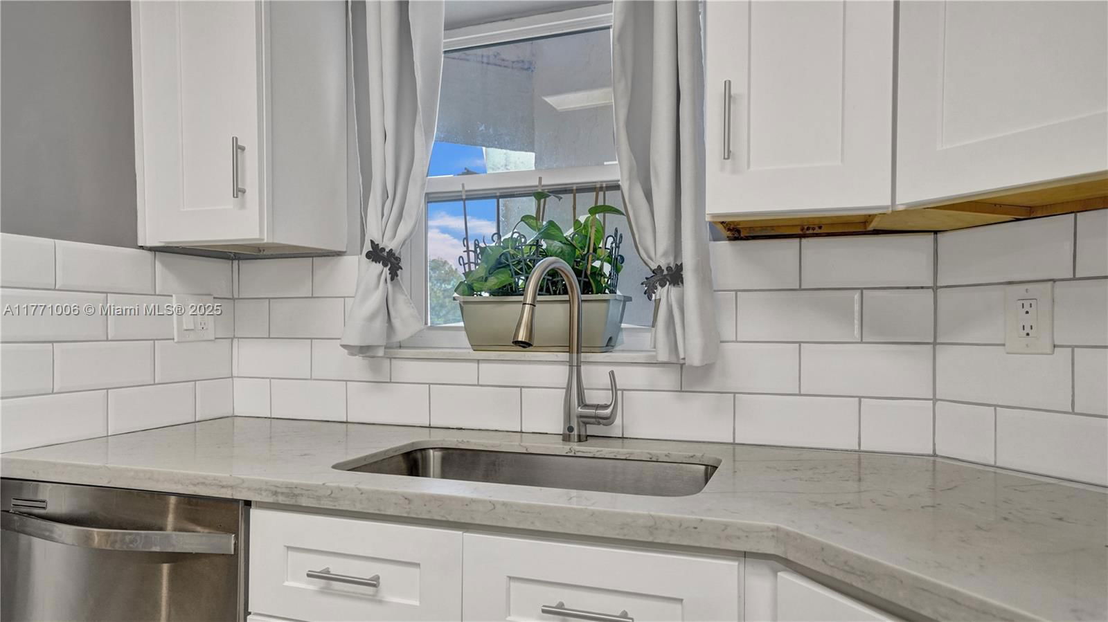 Real estate property located at 6555 Broward Blvd #209, Broward, Plantation Club C Condo, Plantation, FL
