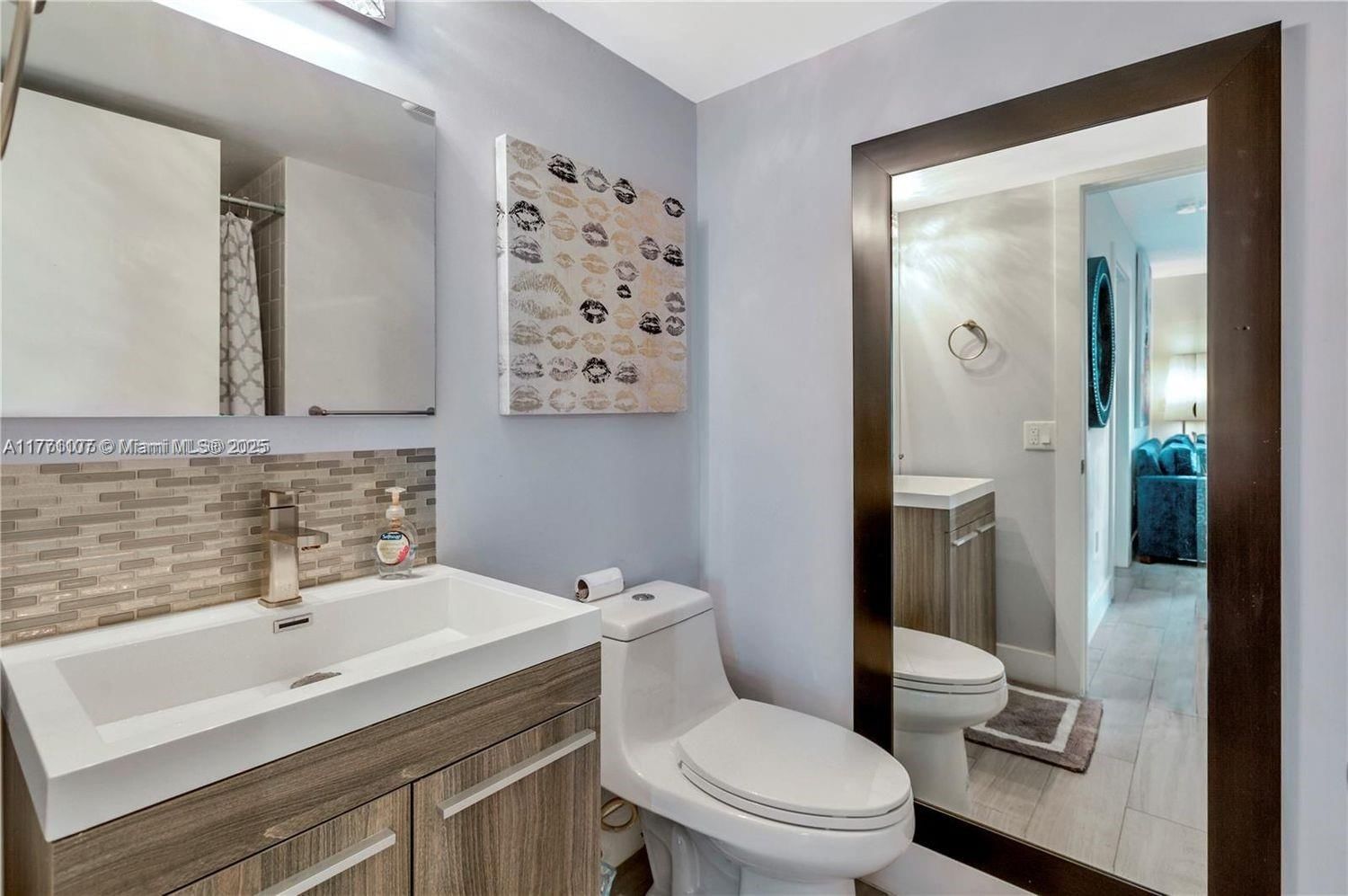 Real estate property located at 2600 Collins Ave #204, Miami-dade, Lake Beach Club Condo, Miami Beach, FL