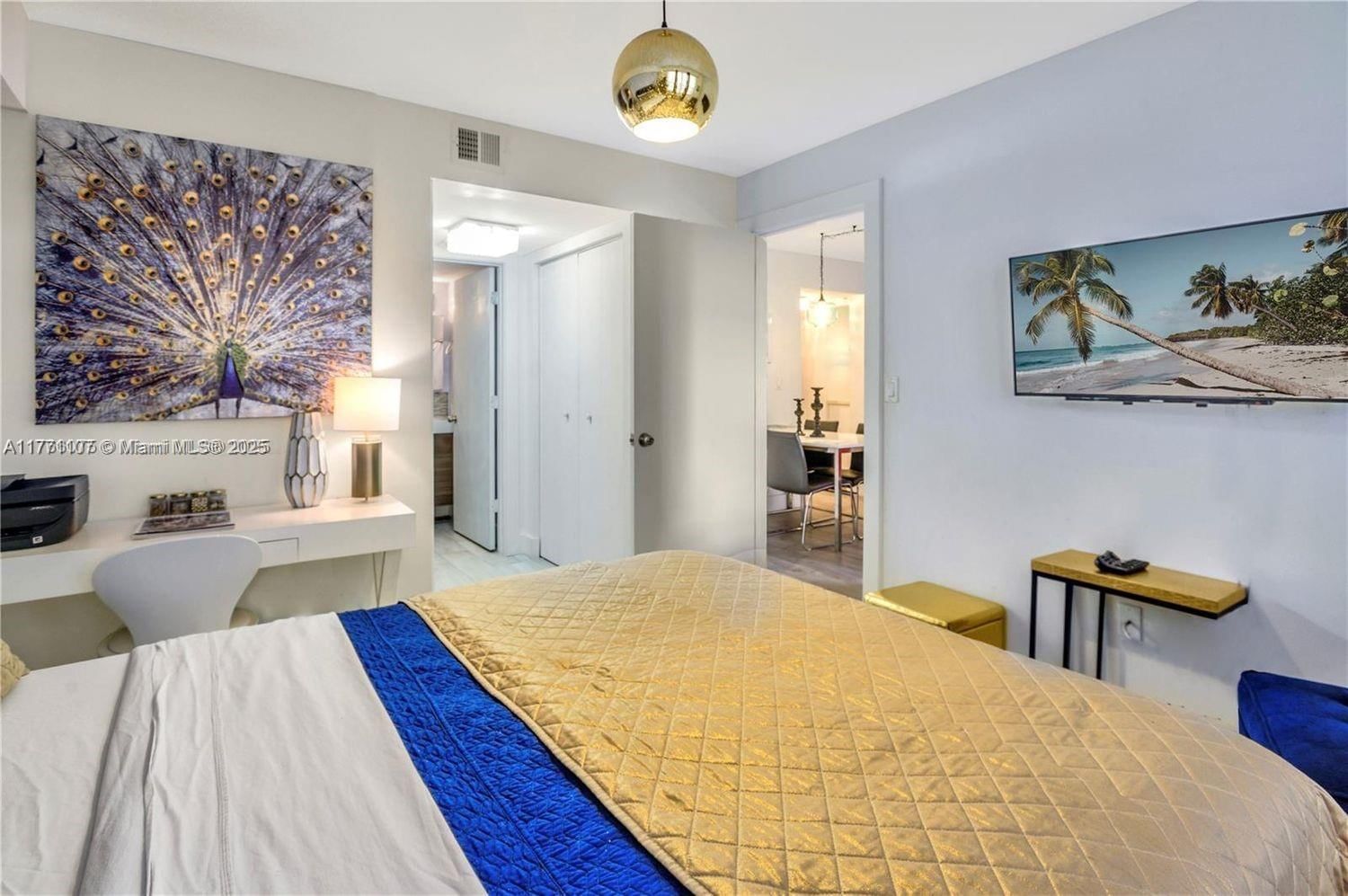 Real estate property located at 2600 Collins Ave #204, Miami-dade, Lake Beach Club Condo, Miami Beach, FL