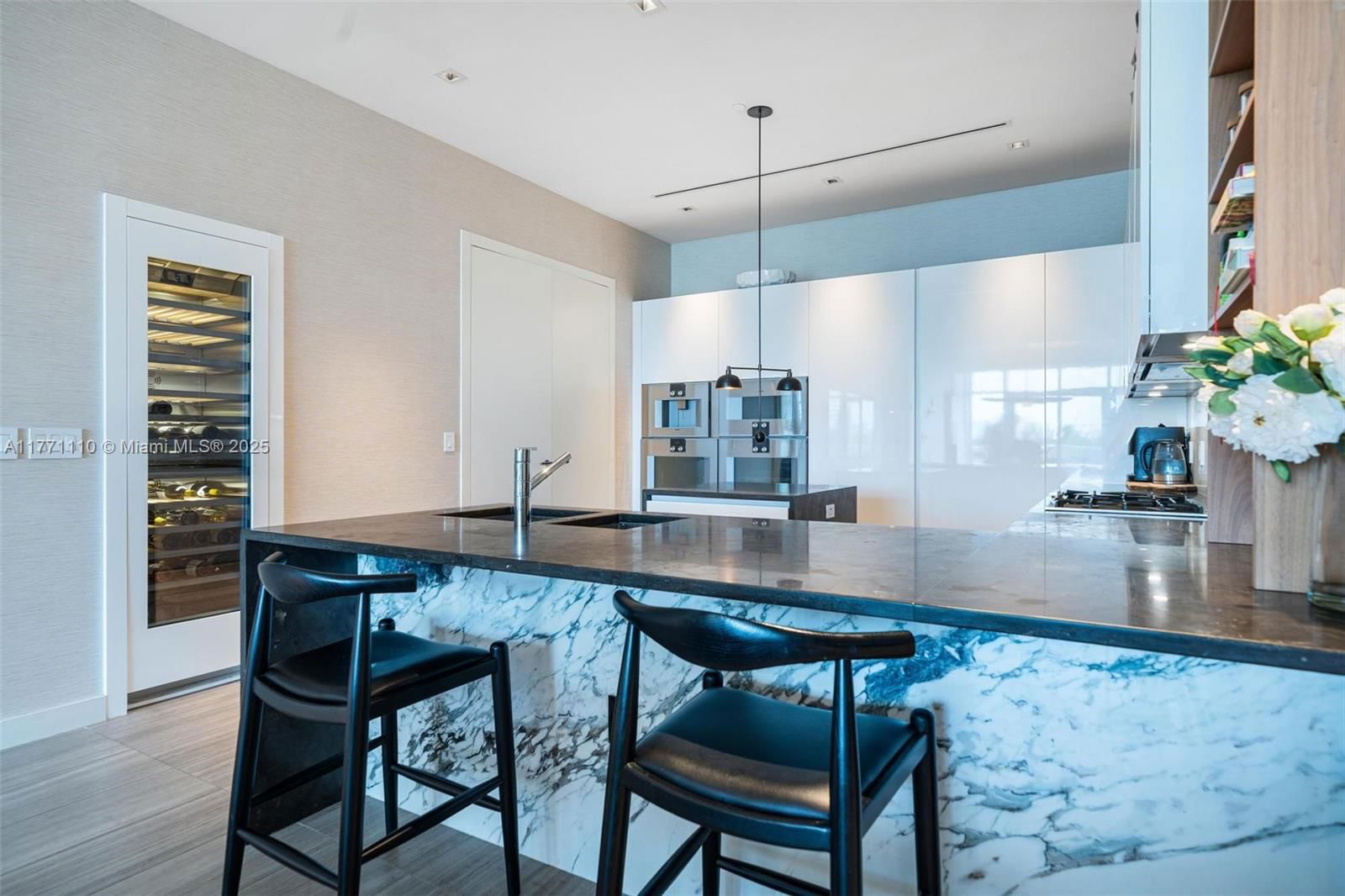 Real estate property located at 4701 Meridian Ave #304, Miami-dade, 4701 North Meridian Condo, Miami Beach, FL