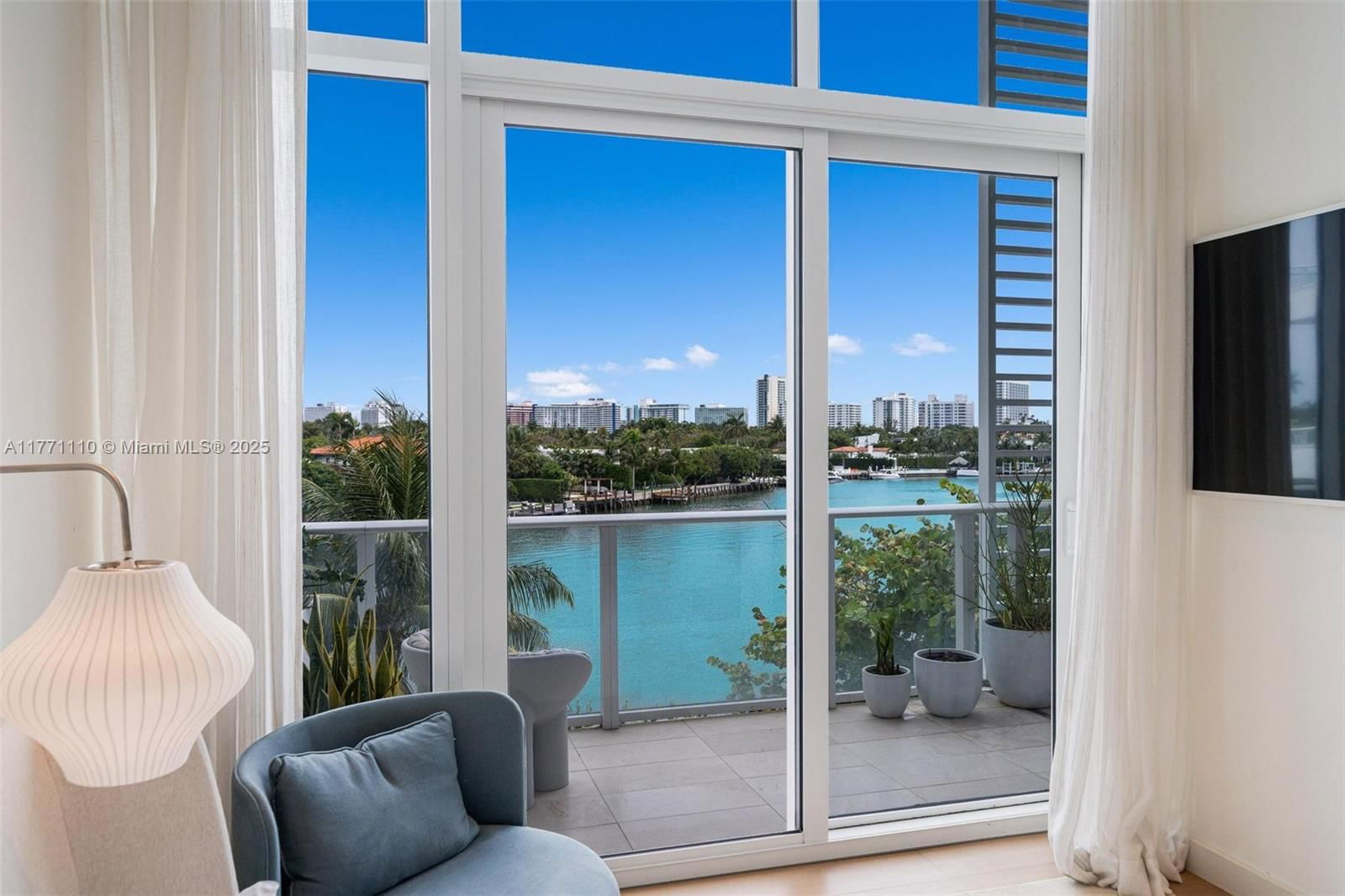 Real estate property located at 4701 Meridian Ave #304, Miami-dade, 4701 North Meridian Condo, Miami Beach, FL