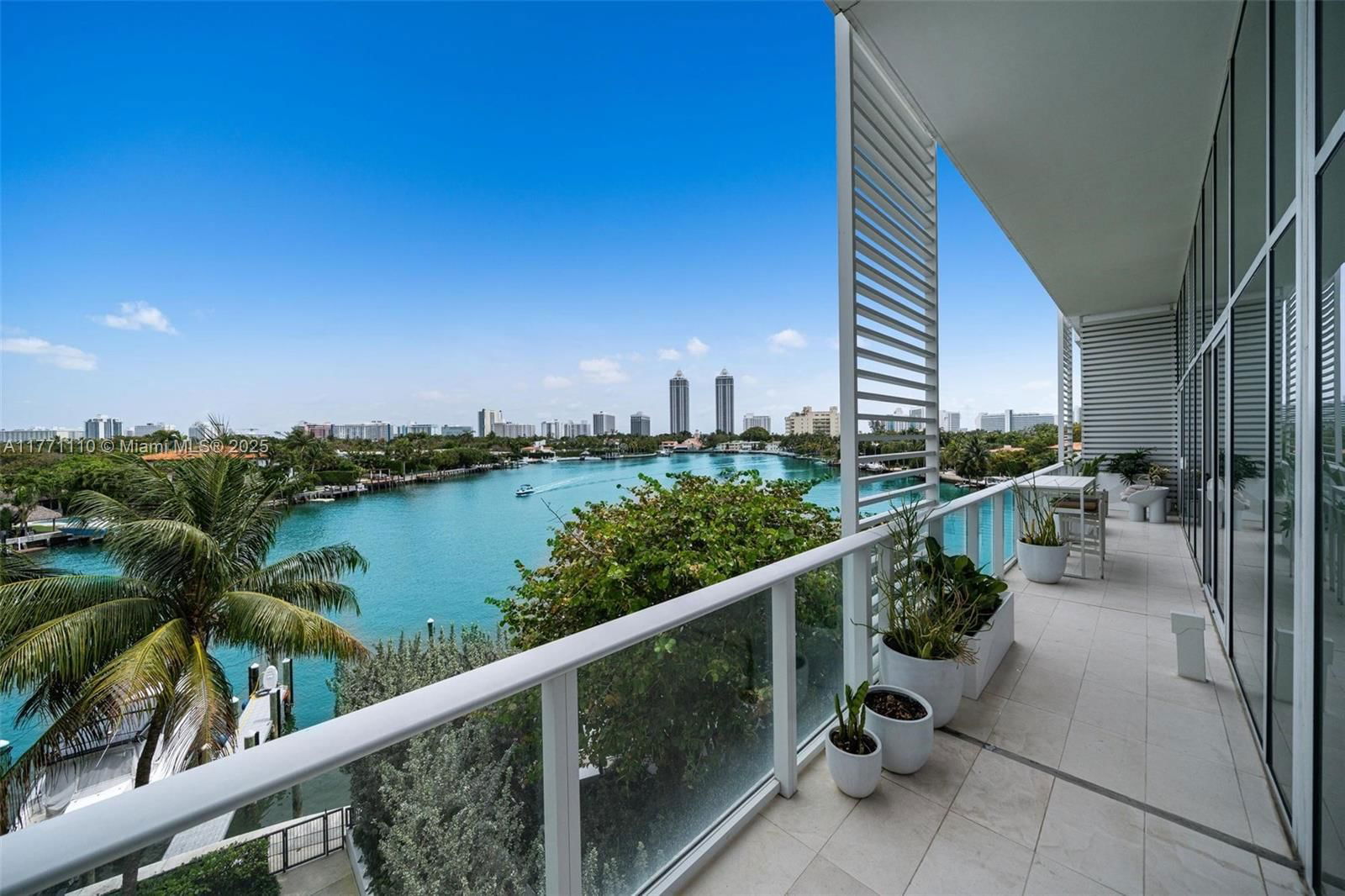 Real estate property located at 4701 Meridian Ave #304, Miami-dade, 4701 North Meridian Condo, Miami Beach, FL