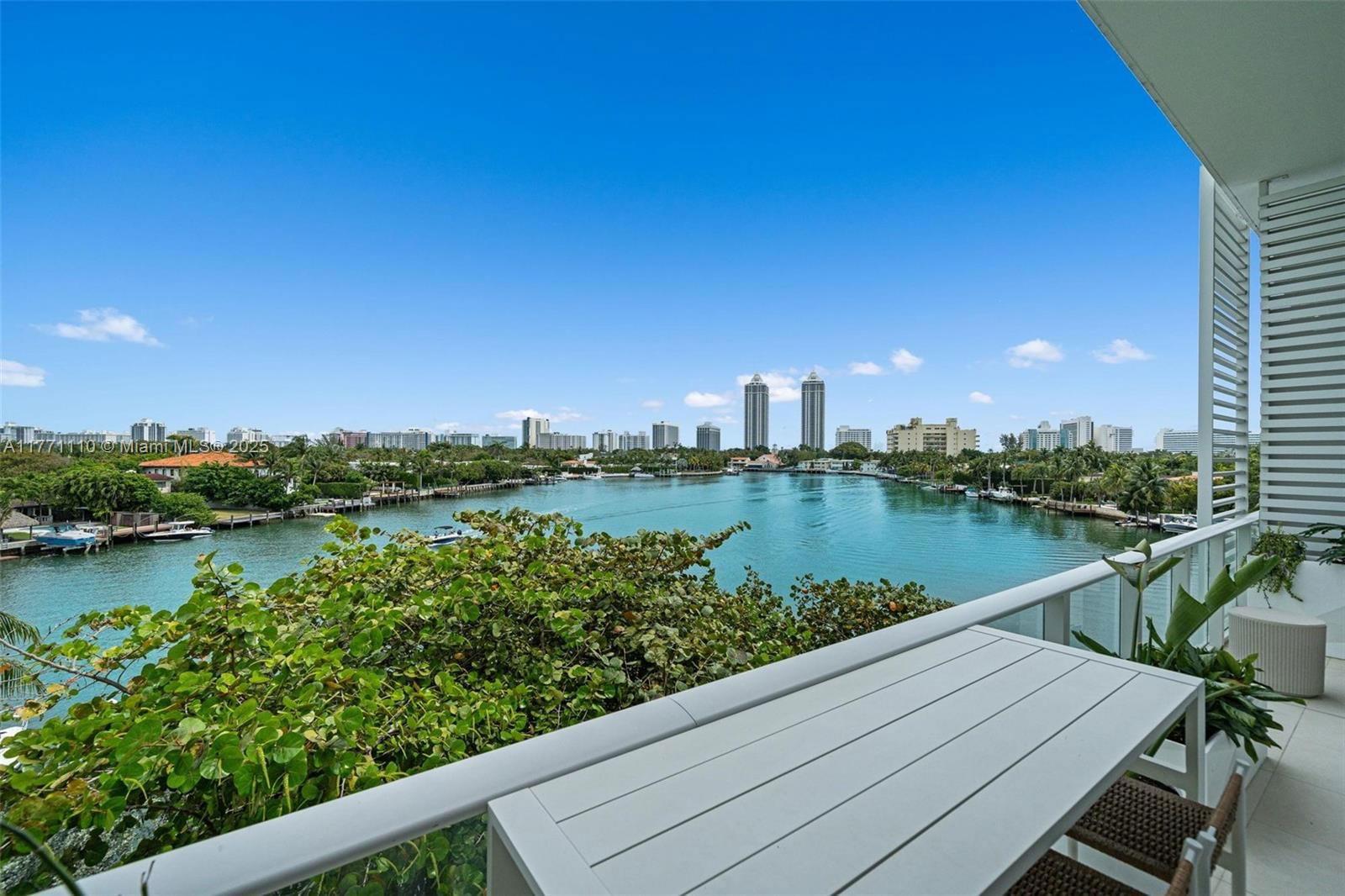 Real estate property located at 4701 Meridian Ave #304, Miami-dade, 4701 North Meridian Condo, Miami Beach, FL