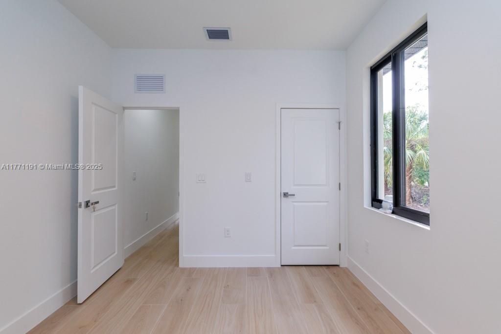 Real estate property located at 417 Cleveland Ave, Lee, Lehigh Acres, Lehigh Acres, FL