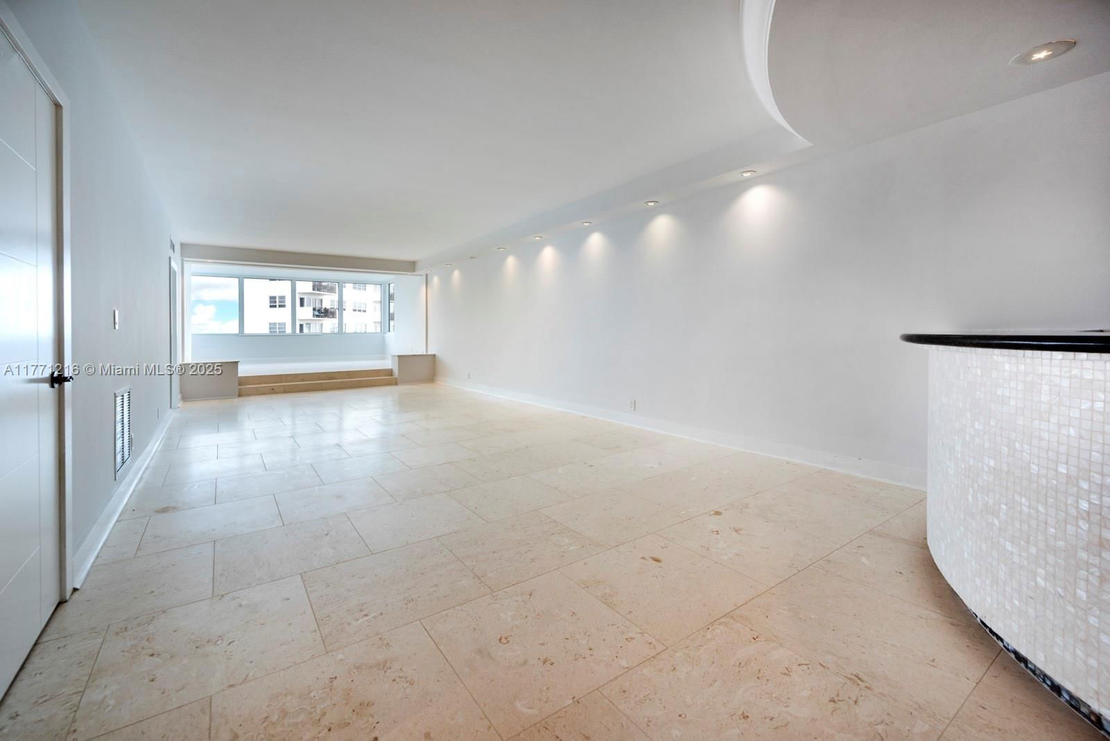 Real estate property located at 333 Sunset Dr #804, Broward, Four Seasons Condo, Fort Lauderdale, FL