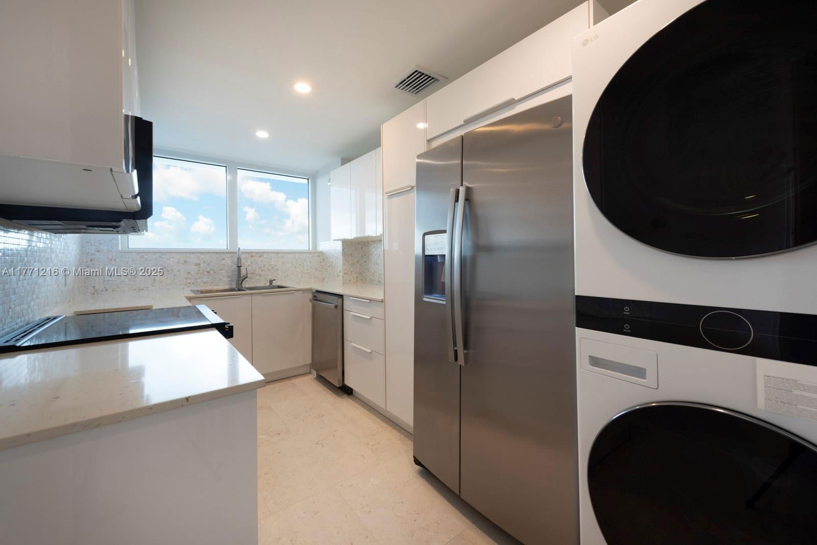 Real estate property located at 333 Sunset Dr #804, Broward, Four Seasons Condo, Fort Lauderdale, FL