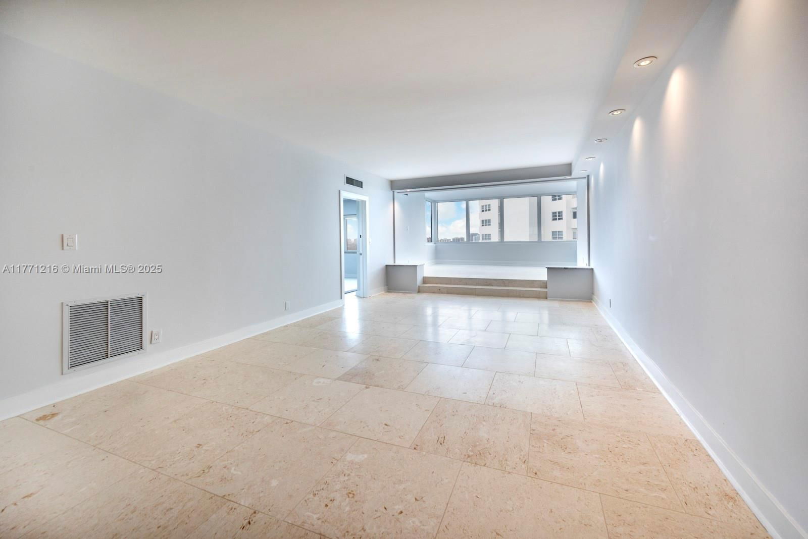 Real estate property located at 333 Sunset Dr #804, Broward, Four Seasons Condo, Fort Lauderdale, FL