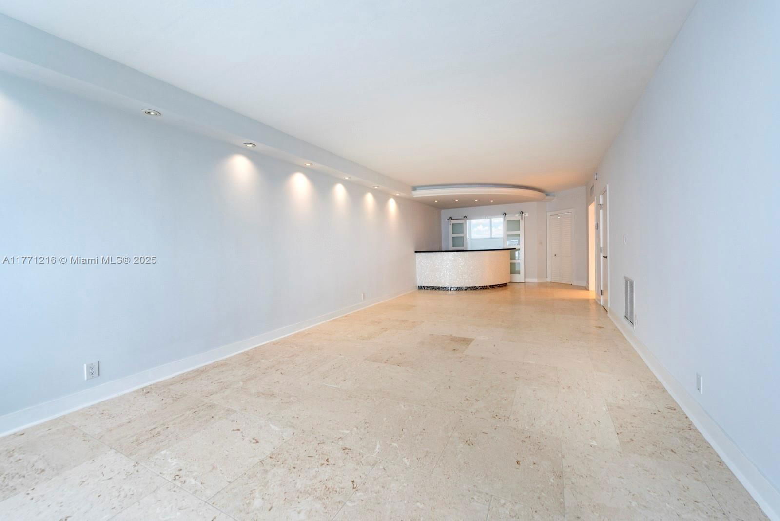 Real estate property located at 333 Sunset Dr #804, Broward, Four Seasons Condo, Fort Lauderdale, FL