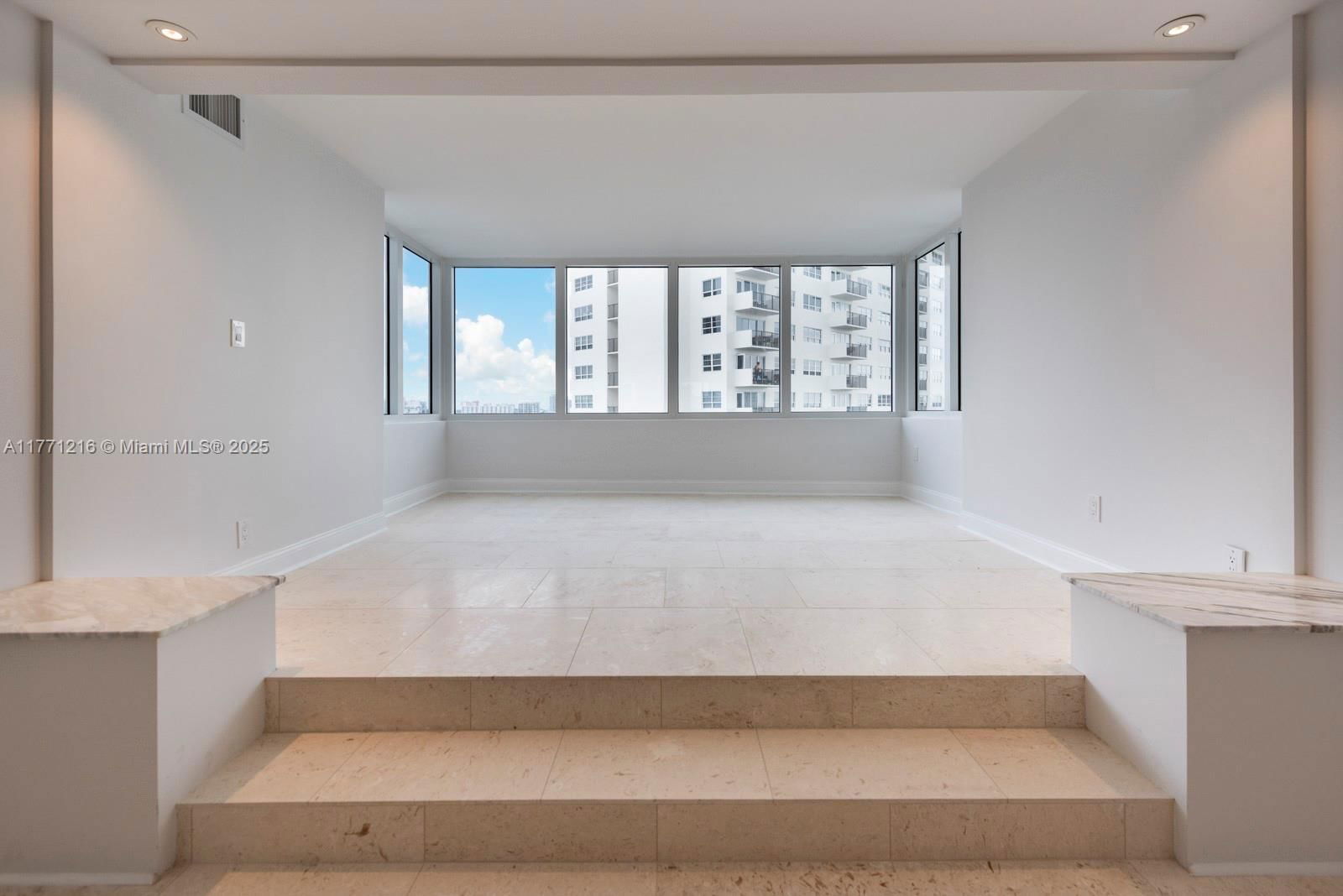 Real estate property located at 333 Sunset Dr #804, Broward, Four Seasons Condo, Fort Lauderdale, FL