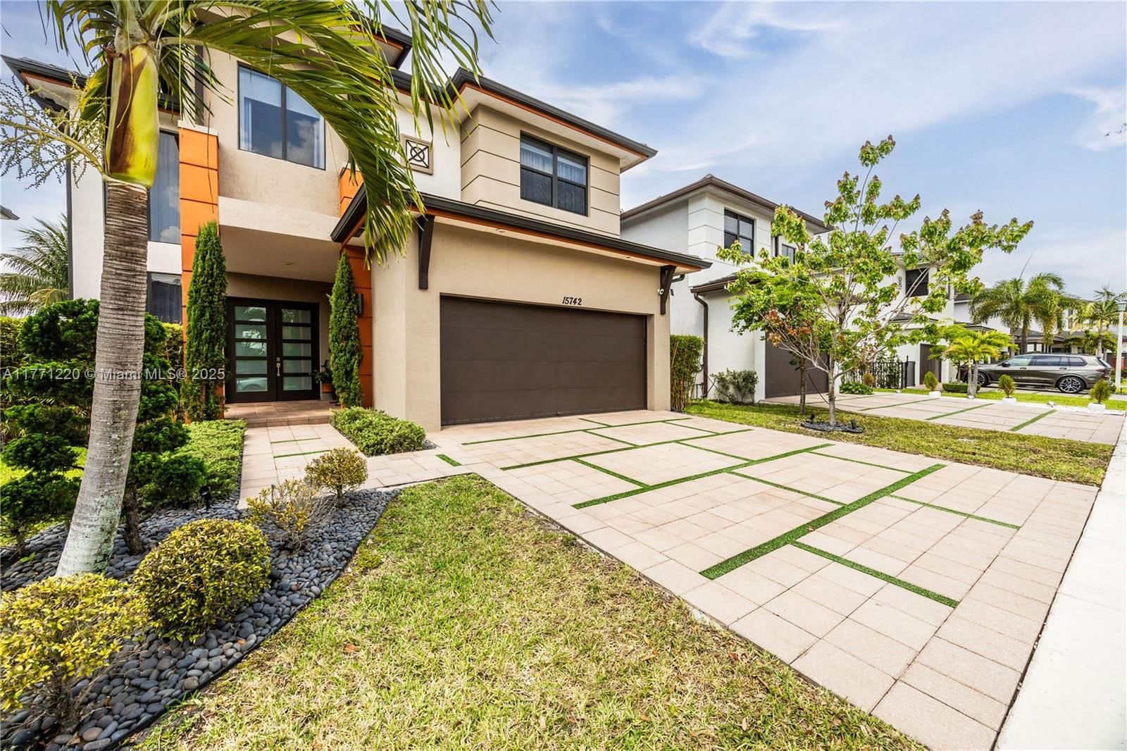 Real estate property located at 15742 88th Ave, Miami-dade, Dunnwoody Lake, Miami Lakes, FL