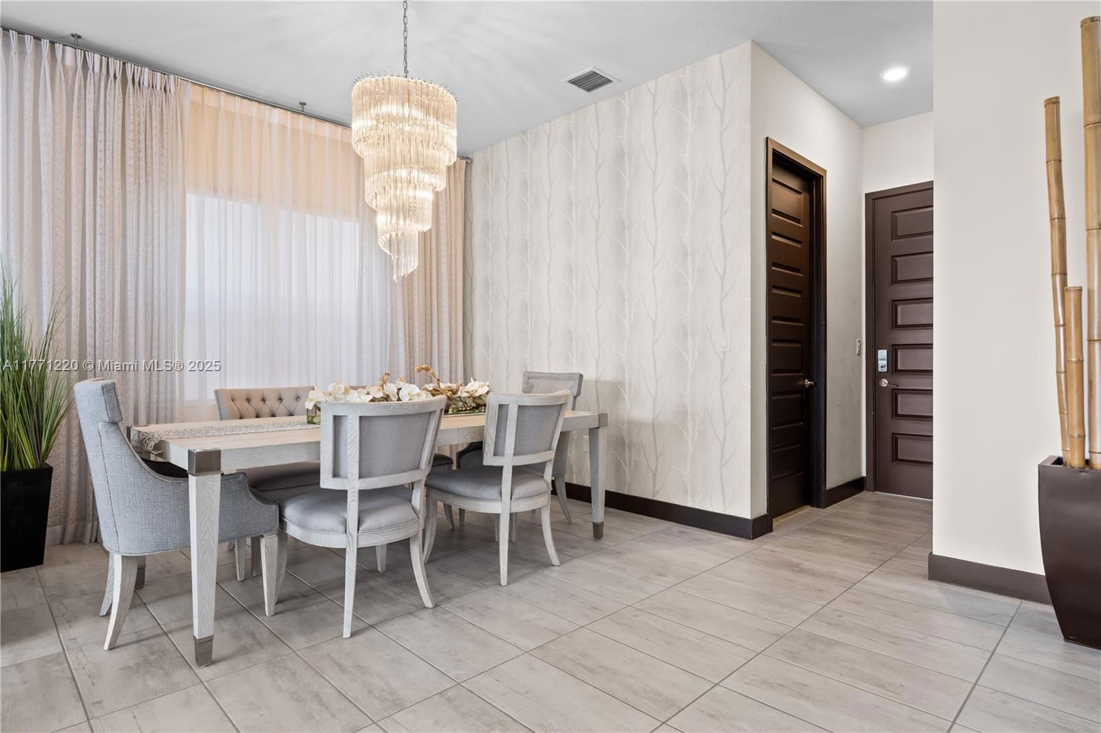 Real estate property located at 15742 88th Ave, Miami-dade, Dunnwoody Lake, Miami Lakes, FL