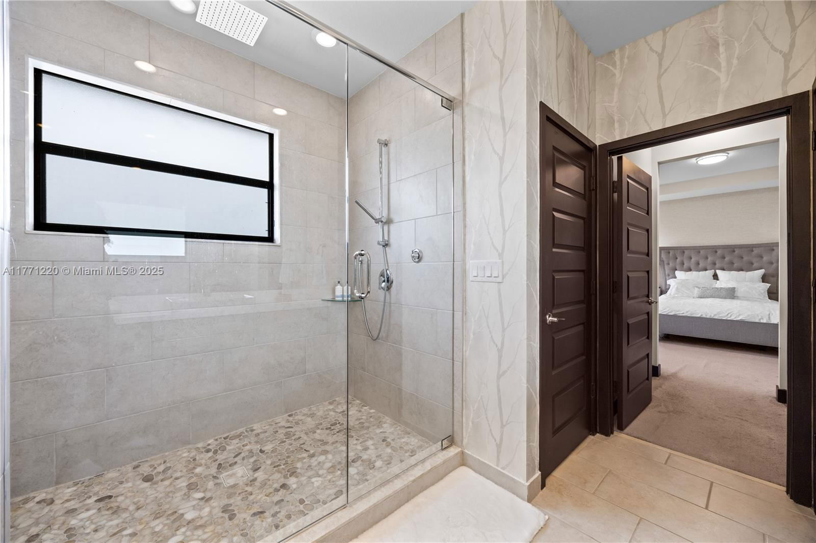 Real estate property located at 15742 88th Ave, Miami-dade, Dunnwoody Lake, Miami Lakes, FL