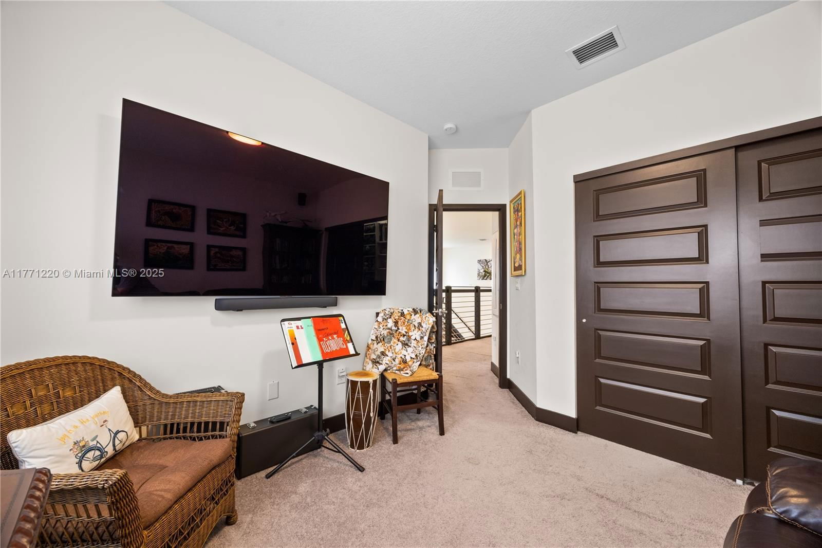 Real estate property located at 15742 88th Ave, Miami-dade, Dunnwoody Lake, Miami Lakes, FL