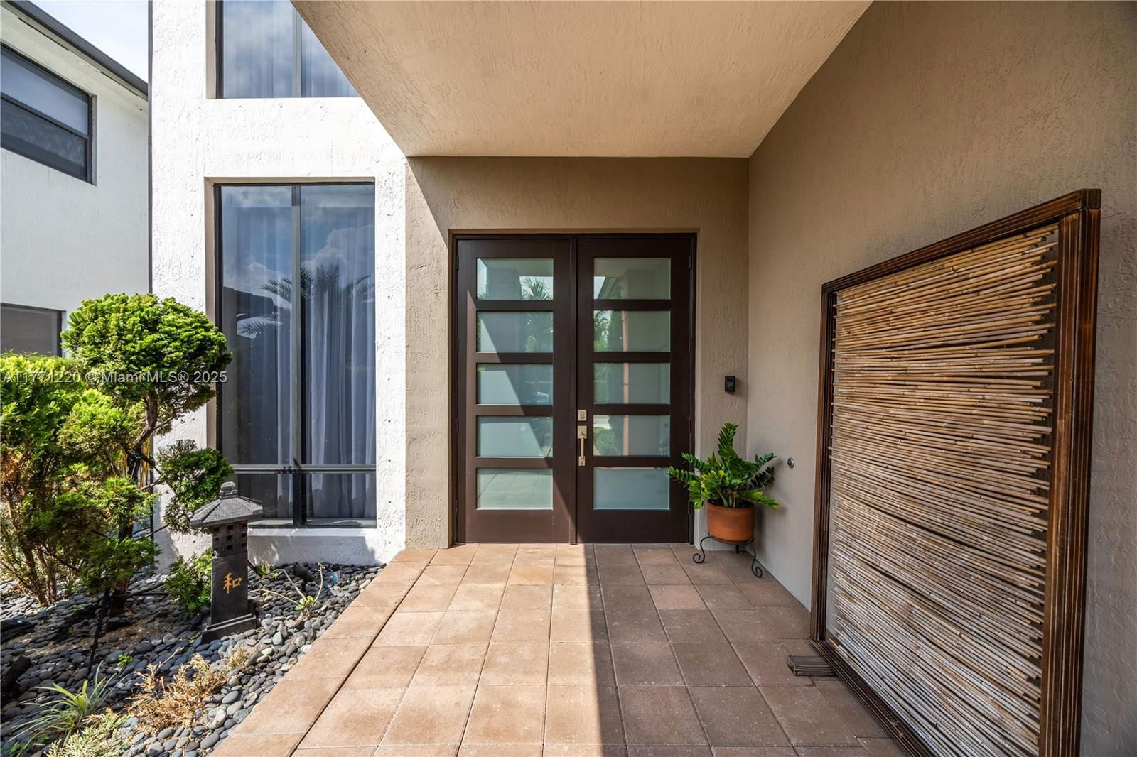 Real estate property located at 15742 88th Ave, Miami-dade, Dunnwoody Lake, Miami Lakes, FL
