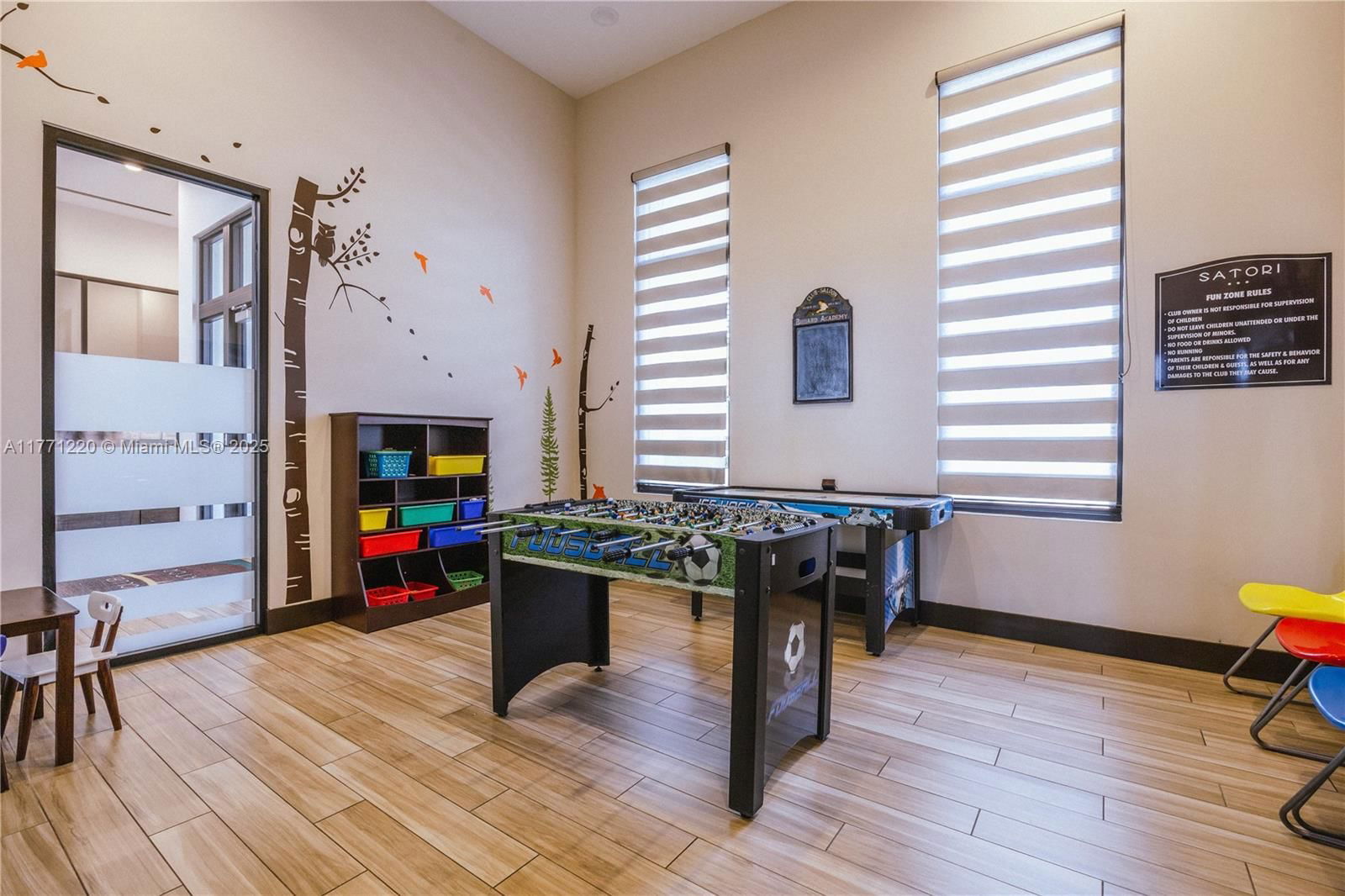 Real estate property located at 15742 88th Ave, Miami-dade, Dunnwoody Lake, Miami Lakes, FL