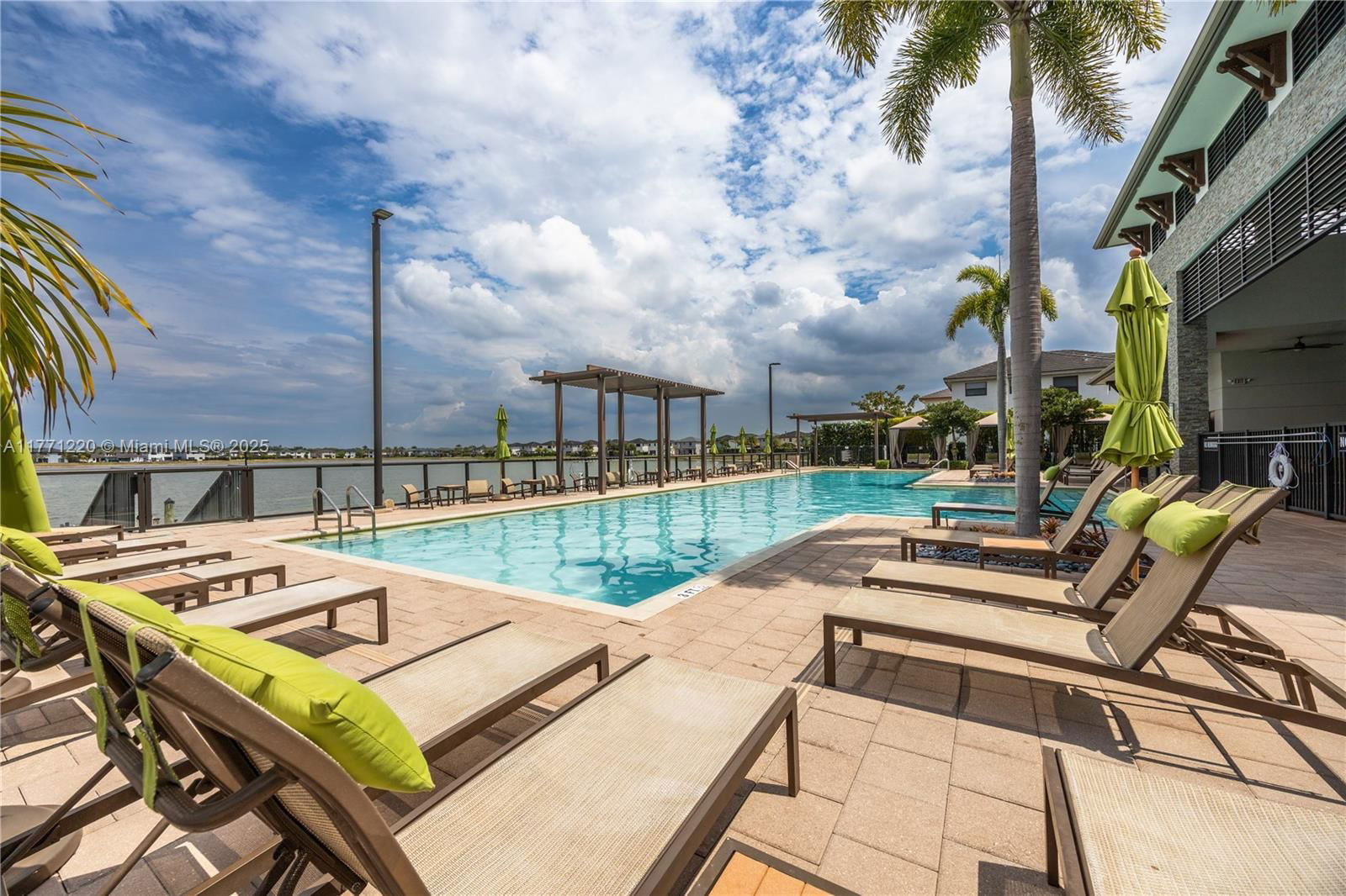 Real estate property located at 15742 88th Ave, Miami-dade, Dunnwoody Lake, Miami Lakes, FL