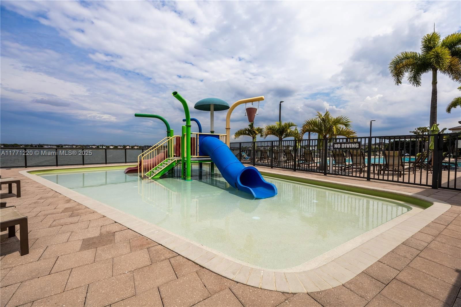 Real estate property located at 15742 88th Ave, Miami-dade, Dunnwoody Lake, Miami Lakes, FL