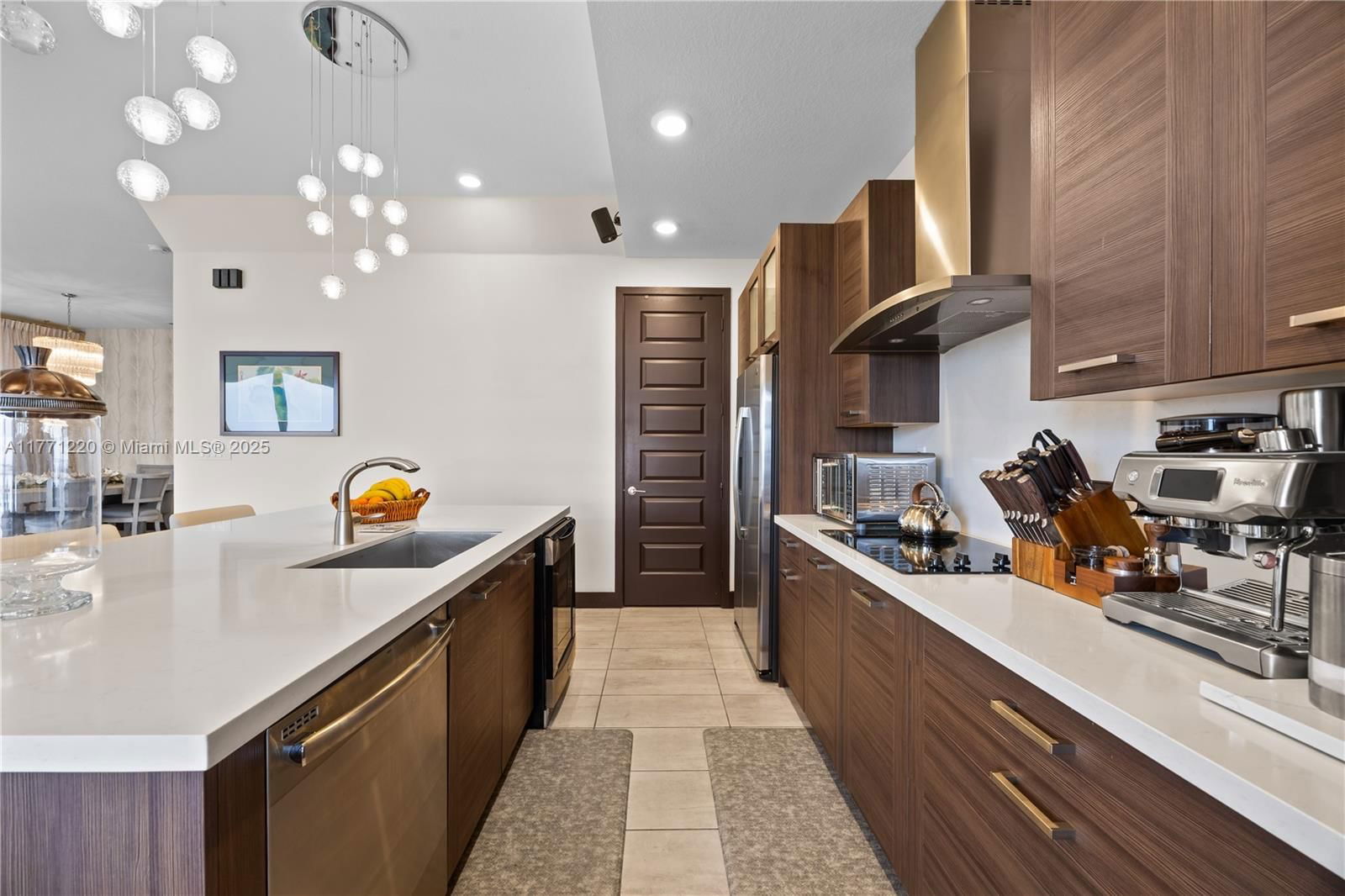 Real estate property located at 15742 88th Ave, Miami-dade, Dunnwoody Lake, Miami Lakes, FL