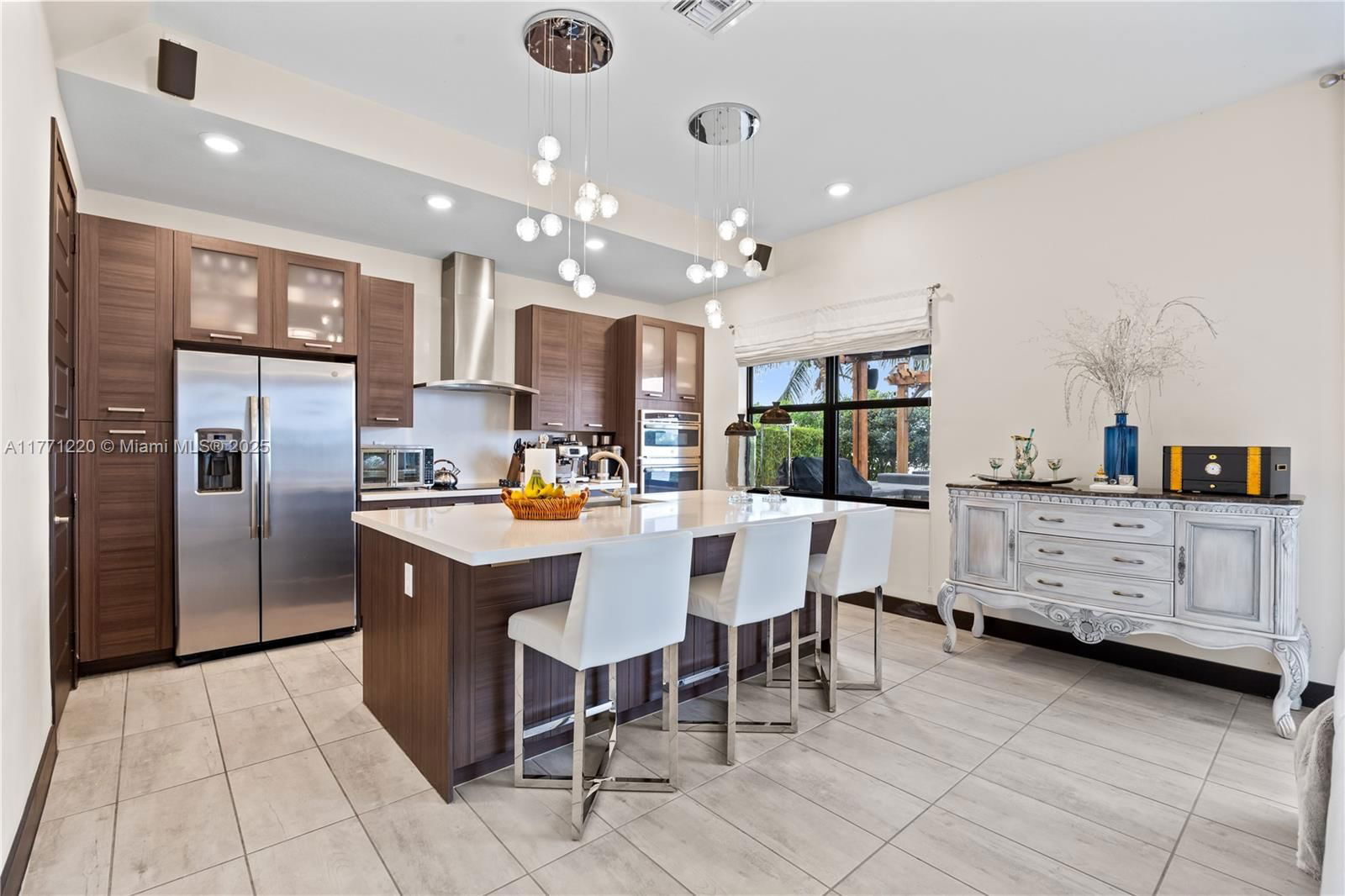 Real estate property located at 15742 88th Ave, Miami-dade, Dunnwoody Lake, Miami Lakes, FL