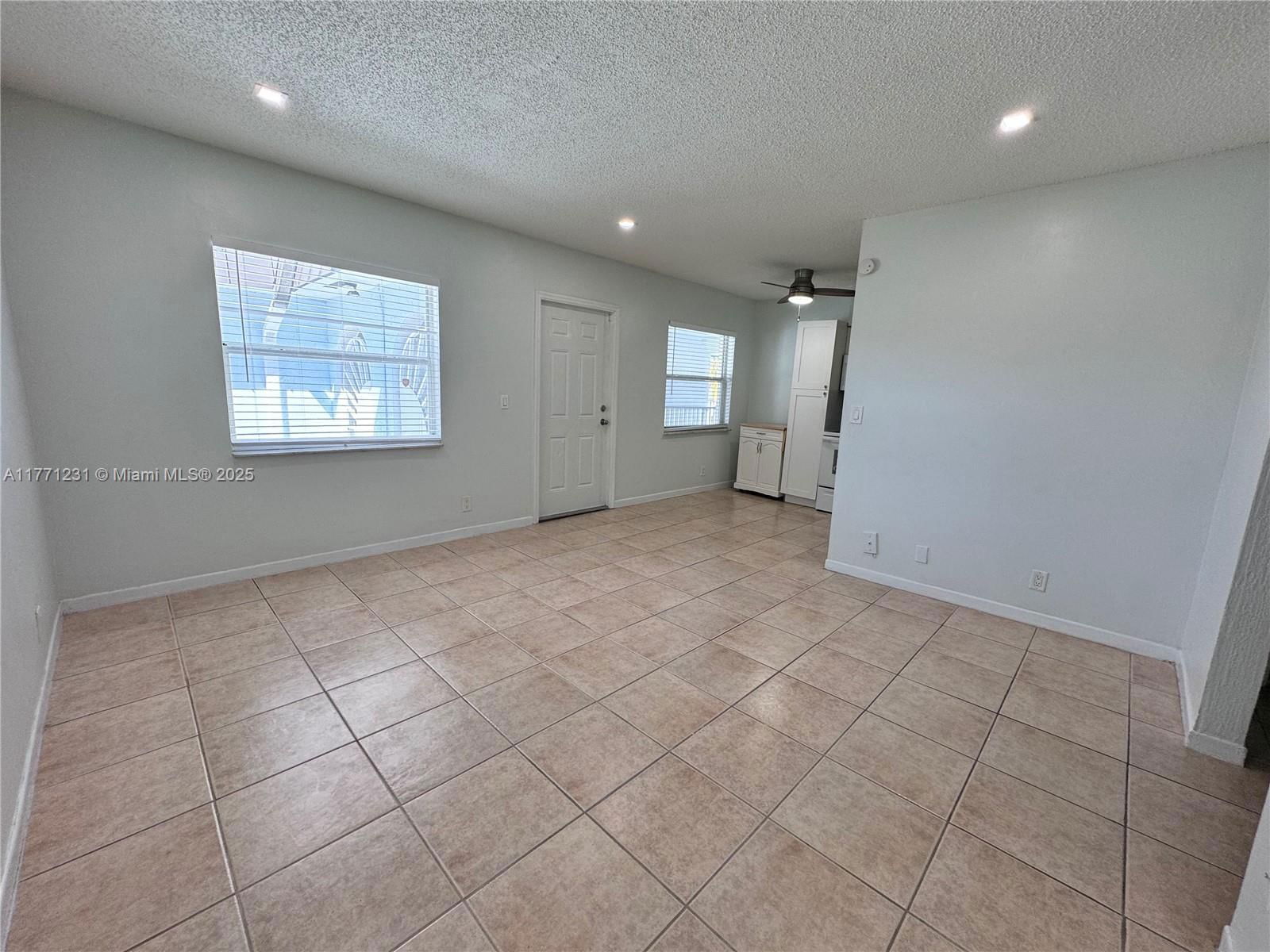 Real estate property located at 1470 Dixie Hwy #24, Broward, Wisteria Court Condo, Fort Lauderdale, FL