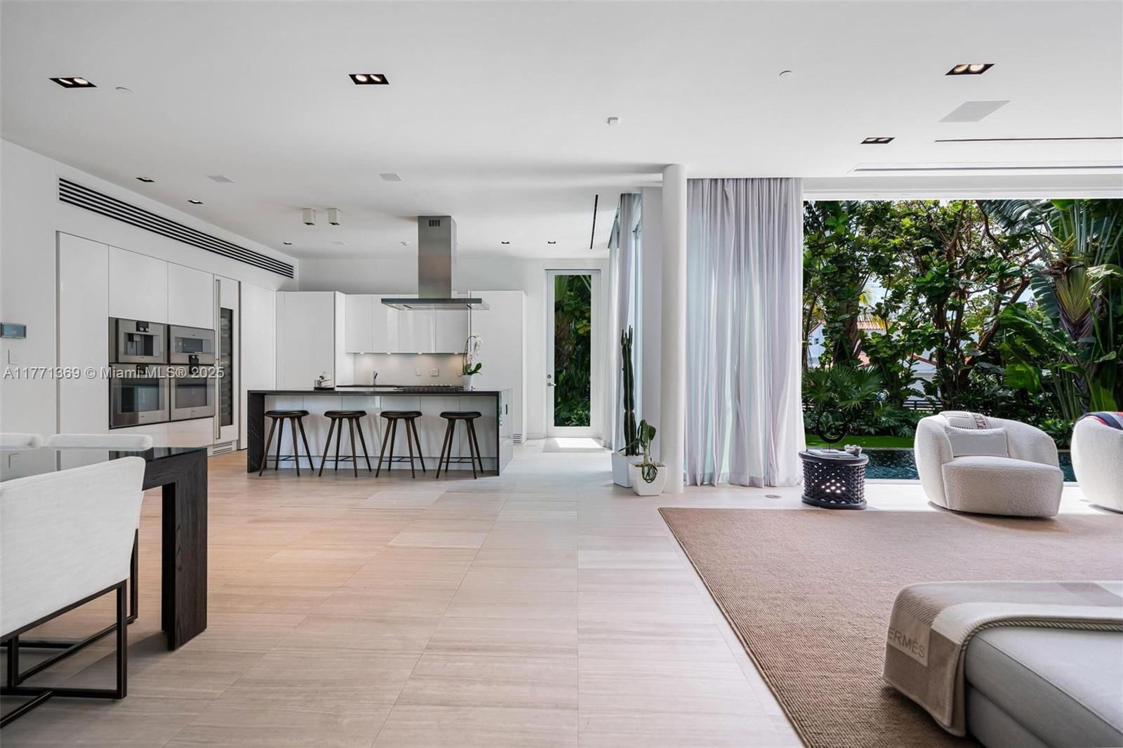 Real estate property located at 4700 Meridian Ave, Miami-dade, 4701 North Meridian Condo, Miami Beach, FL