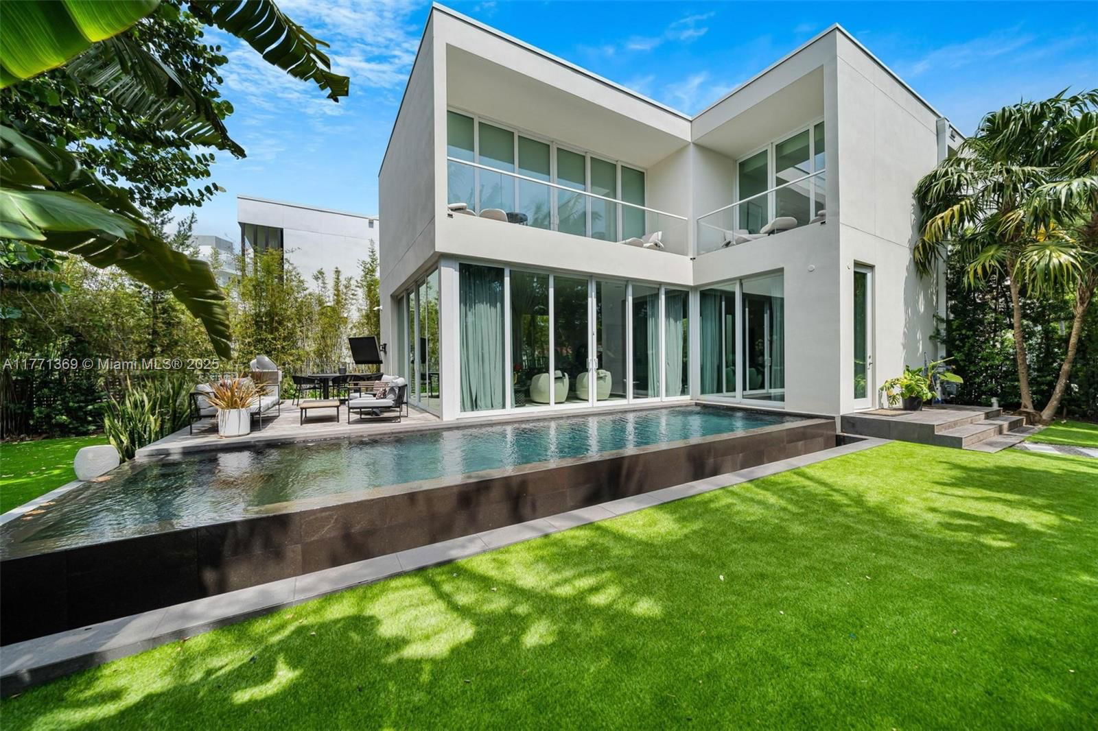 Real estate property located at 4700 Meridian Ave, Miami-dade, 4701 North Meridian Condo, Miami Beach, FL