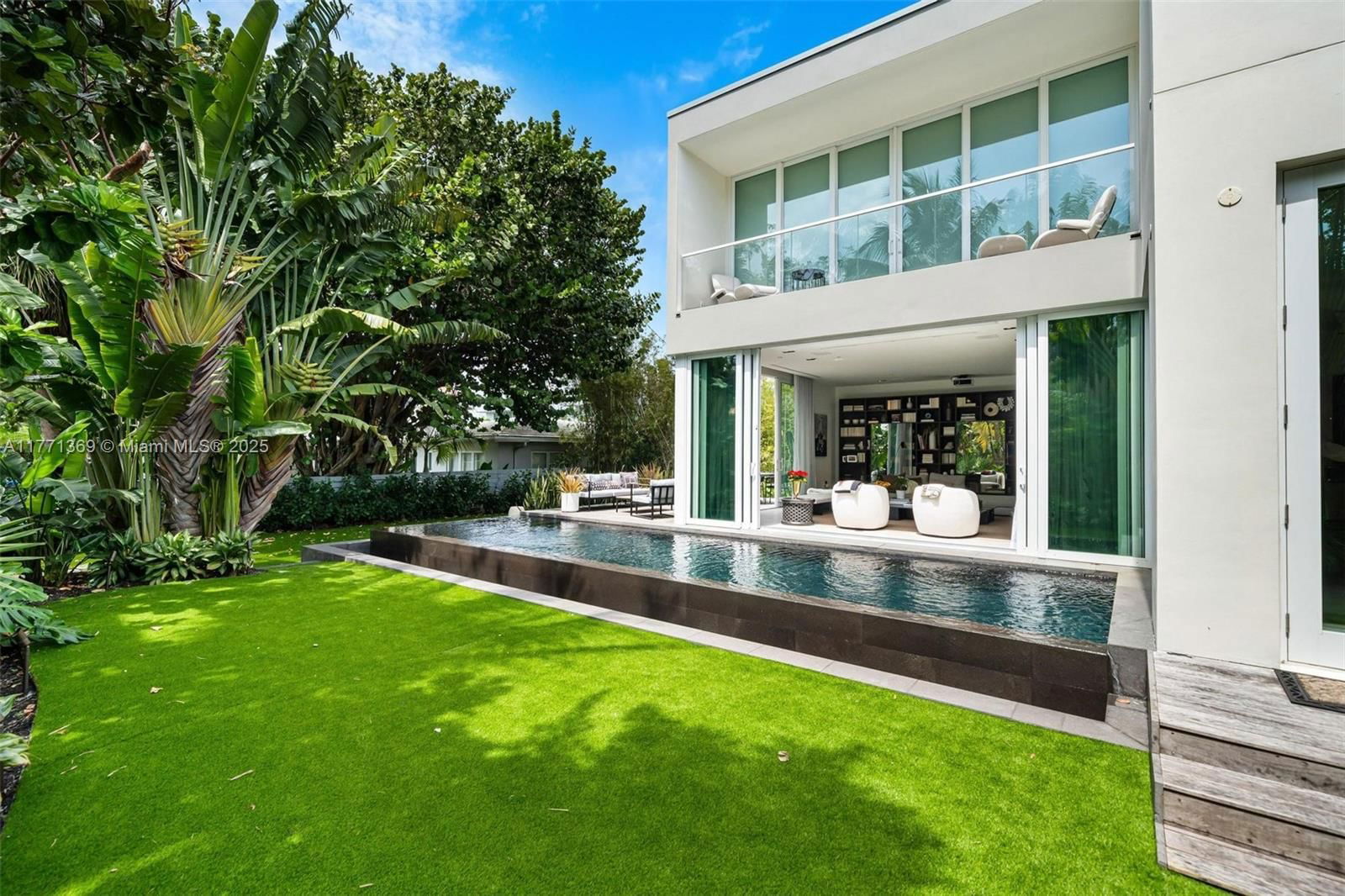Real estate property located at 4700 Meridian Ave, Miami-dade, 4701 North Meridian Condo, Miami Beach, FL