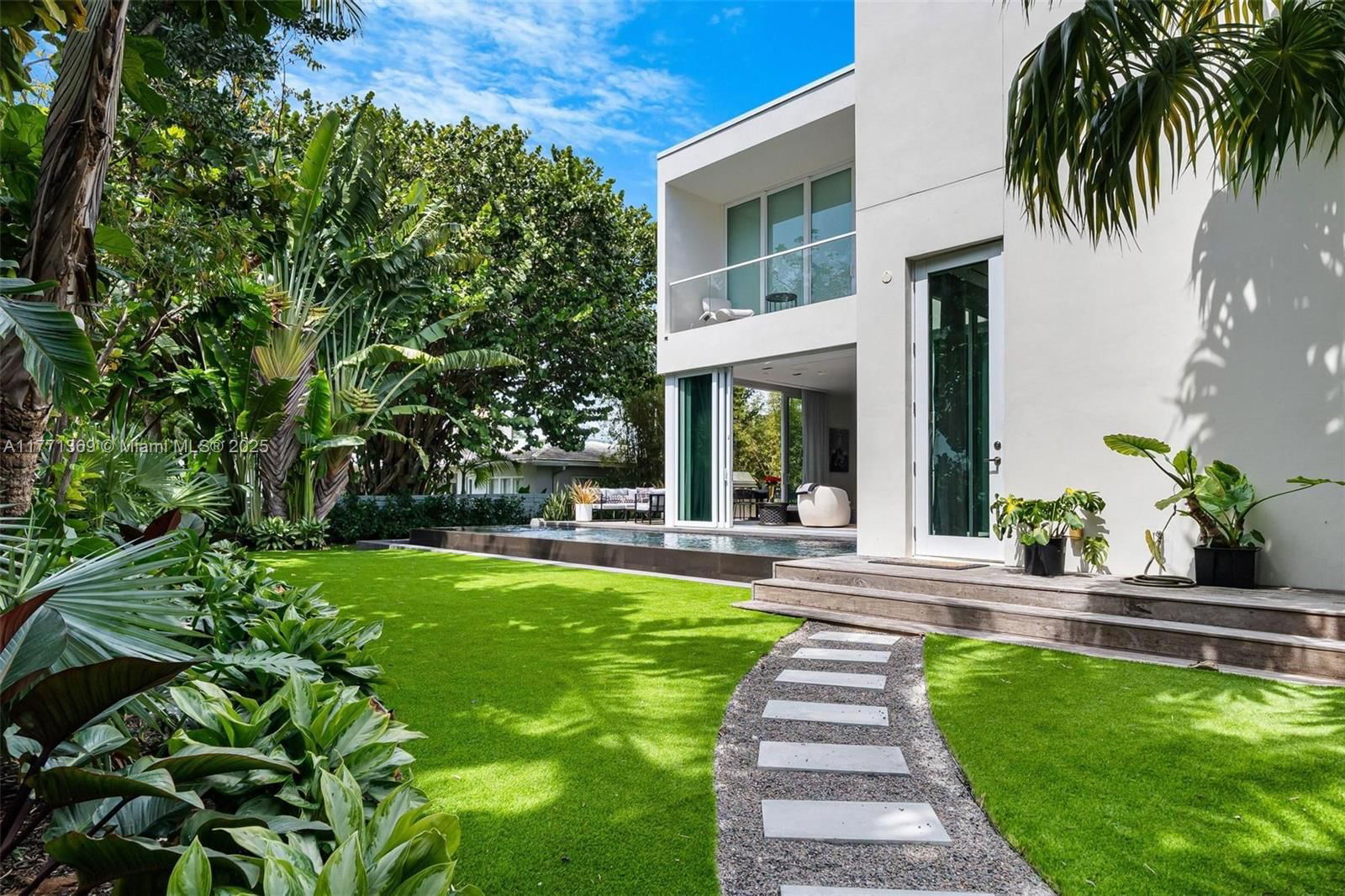 Real estate property located at 4700 Meridian Ave, Miami-dade, 4701 North Meridian Condo, Miami Beach, FL
