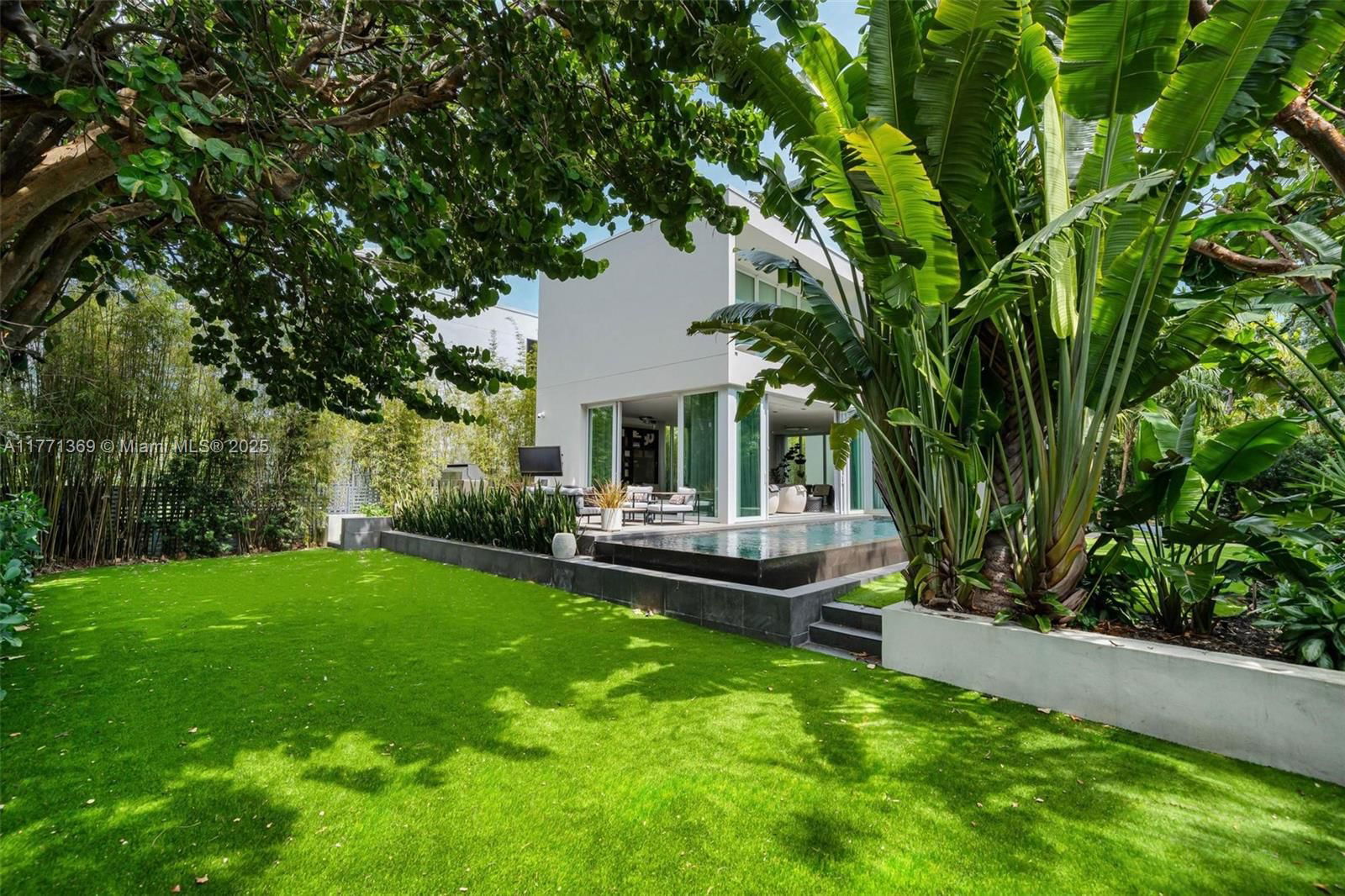 Real estate property located at 4700 Meridian Ave, Miami-dade, 4701 North Meridian Condo, Miami Beach, FL