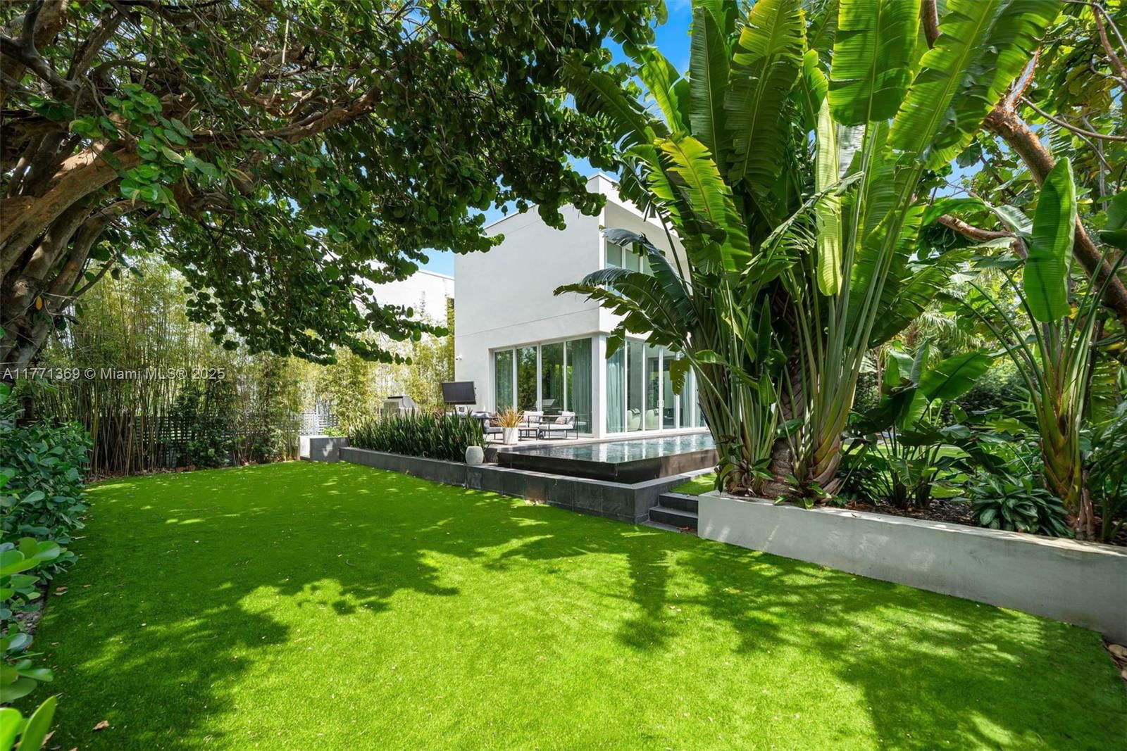 Real estate property located at 4700 Meridian Ave, Miami-dade, 4701 North Meridian Condo, Miami Beach, FL