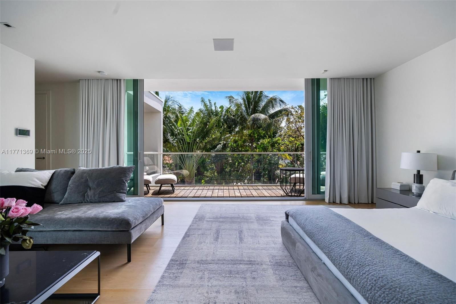 Real estate property located at 4700 Meridian Ave, Miami-dade, 4701 North Meridian Condo, Miami Beach, FL