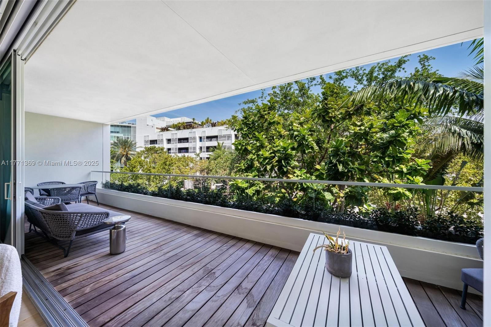 Real estate property located at 4700 Meridian Ave, Miami-dade, 4701 North Meridian Condo, Miami Beach, FL