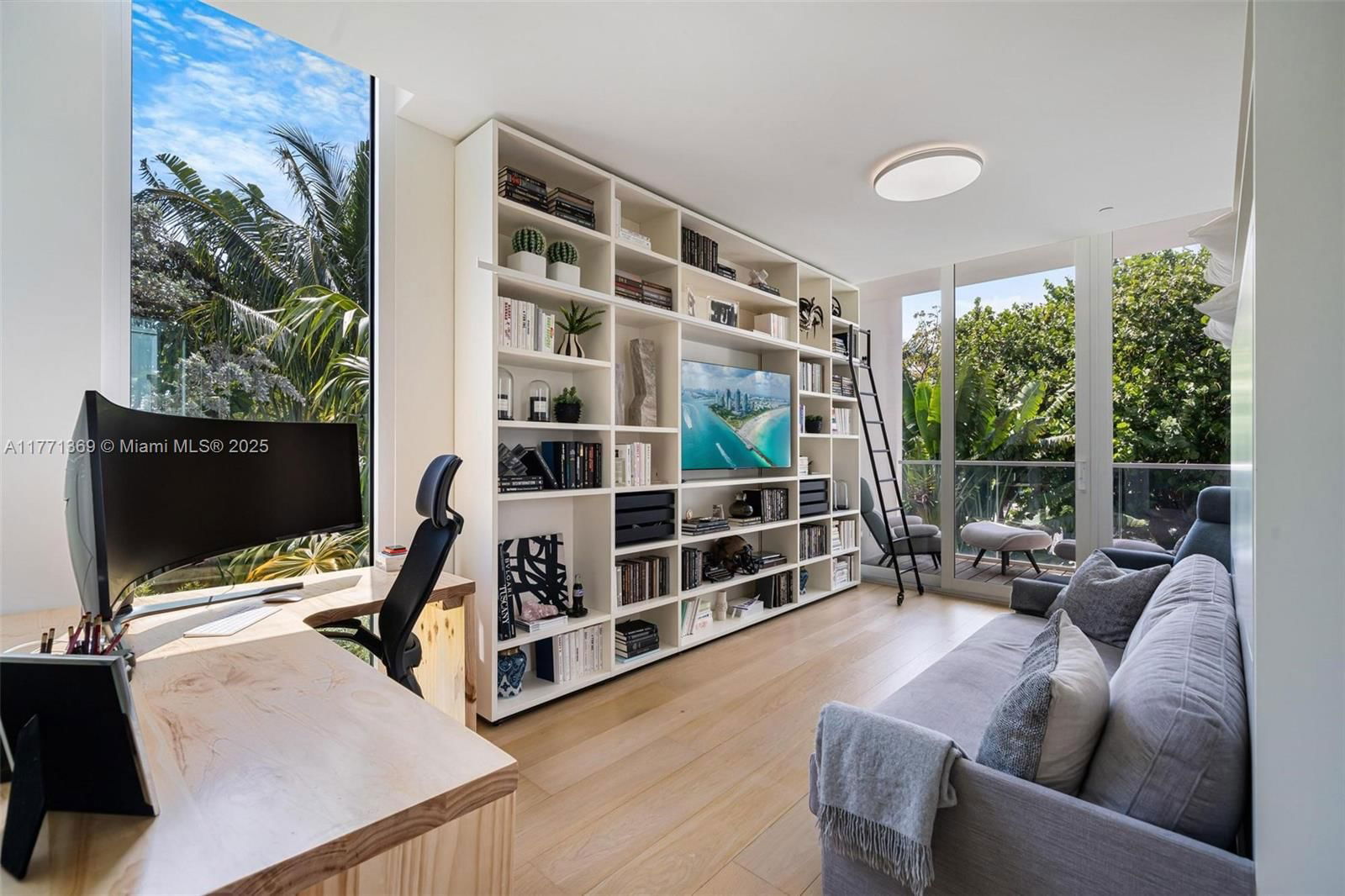 Real estate property located at 4700 Meridian Ave, Miami-dade, 4701 North Meridian Condo, Miami Beach, FL