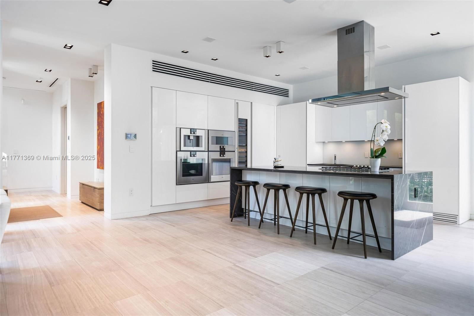 Real estate property located at 4700 Meridian Ave, Miami-dade, 4701 North Meridian Condo, Miami Beach, FL