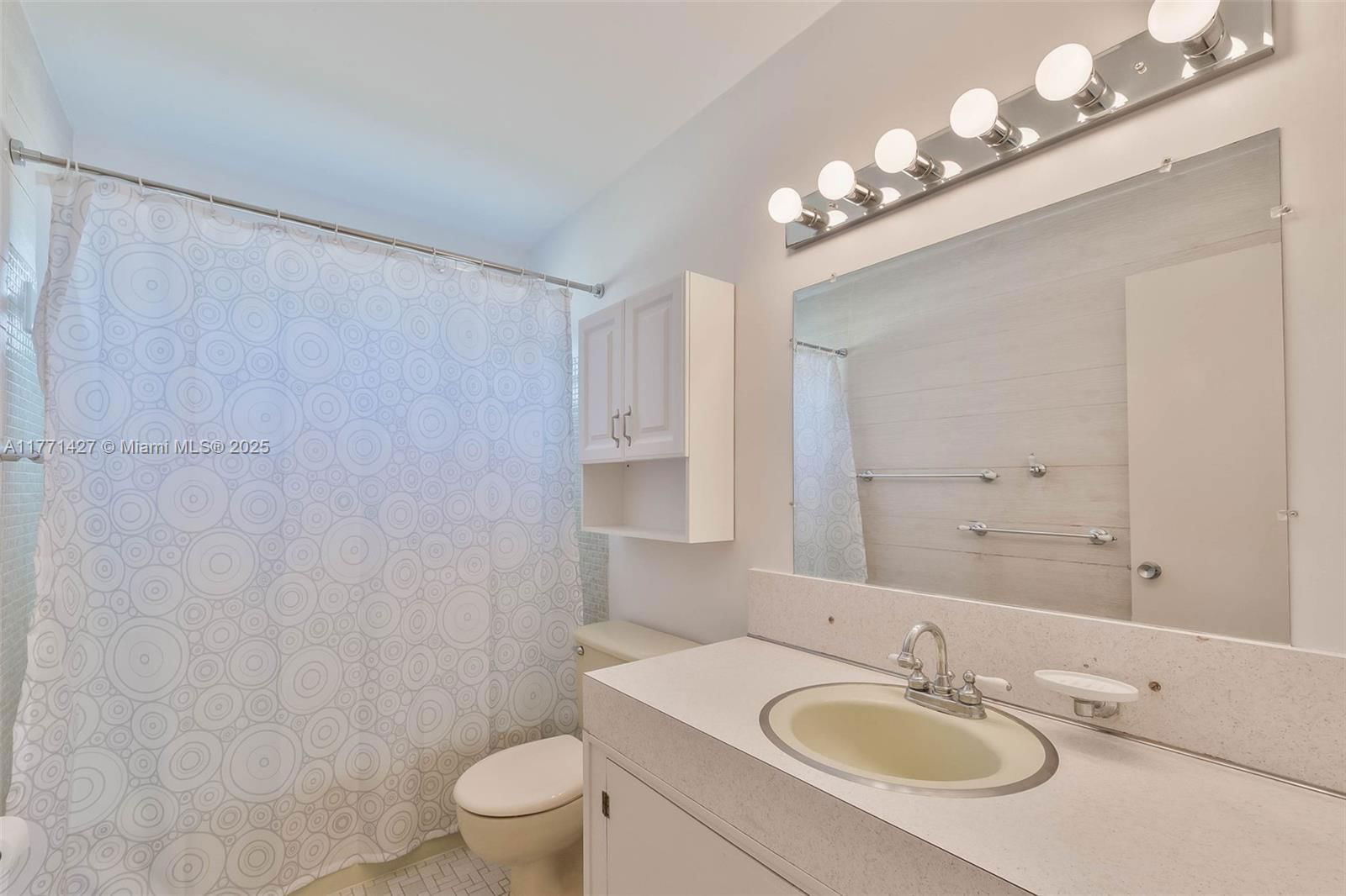 Real estate property located at 9941 101st St, Miami-dade, Kendale South Sec 1, Miami, FL