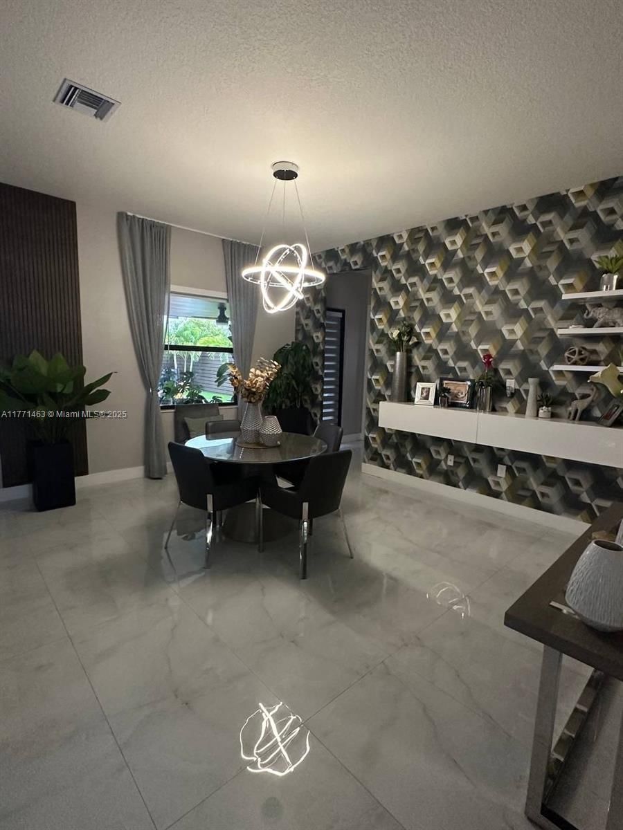 Real estate property located at 8868 161st Ter, Miami-dade, Dunnwoody Lake, Miami Lakes, FL