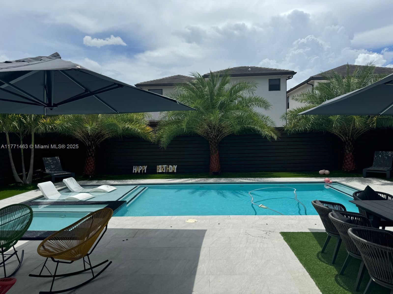 Real estate property located at 8868 161st Ter, Miami-dade, Dunnwoody Lake, Miami Lakes, FL