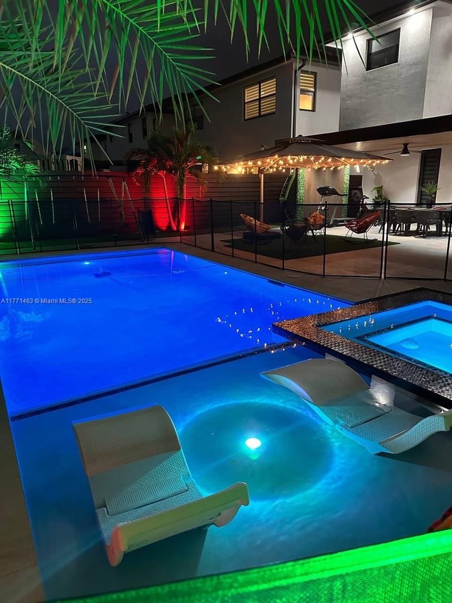 Real estate property located at 8868 161st Ter, Miami-dade, Dunnwoody Lake, Miami Lakes, FL