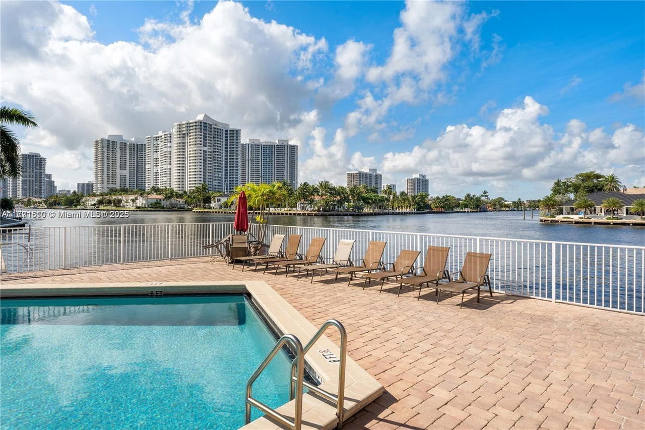Real estate property located at 3161 Ocean Dr #708, Broward, Clifton Condo, Hallandale Beach, FL