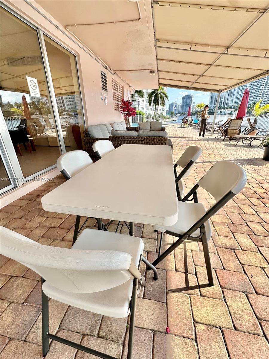 Real estate property located at 3161 Ocean Dr #708, Broward, Clifton Condo, Hallandale Beach, FL
