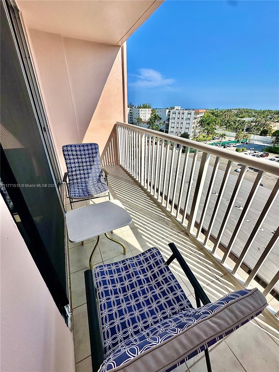 Real estate property located at 3161 Ocean Dr #708, Broward, Clifton Condo, Hallandale Beach, FL