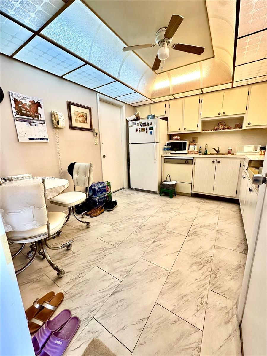 Real estate property located at 3161 Ocean Dr #708, Broward, Clifton Condo, Hallandale Beach, FL