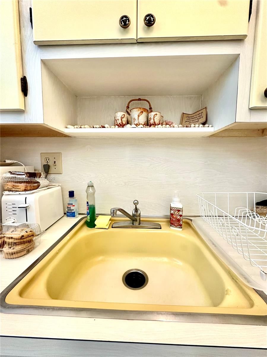 Real estate property located at 3161 Ocean Dr #708, Broward, Clifton Condo, Hallandale Beach, FL