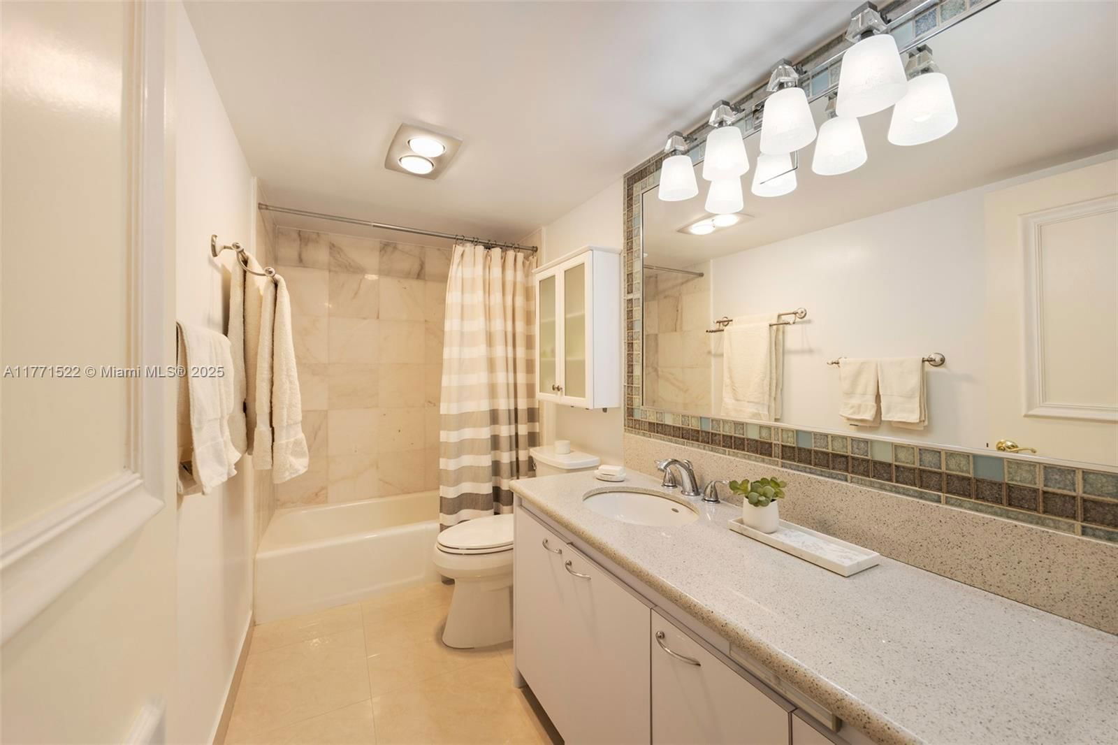 Real estate property located at 1915 Brickell Ave C408, Miami-dade, Brickell Place Phase Ii C, Miami, FL