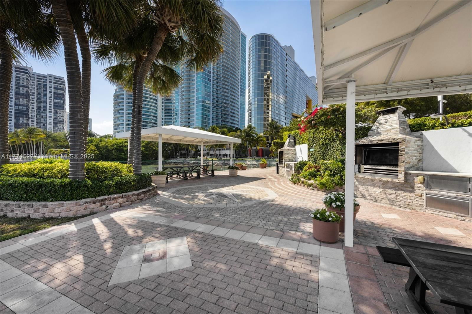 Real estate property located at 1915 Brickell Ave C408, Miami-dade, Brickell Place Phase Ii C, Miami, FL